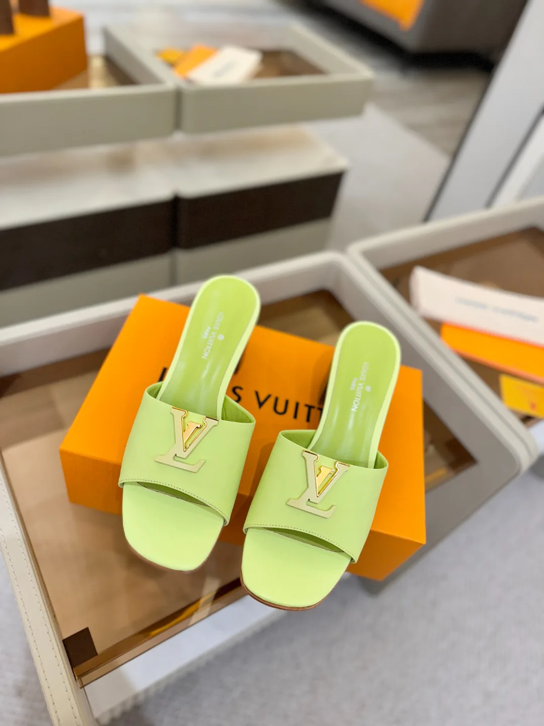 Босоножки Женские Louis Vuitton 9865289