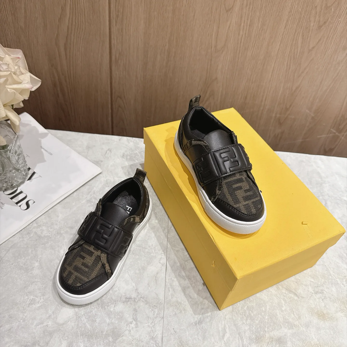 Кроссовки Мужские Fendi 18078340