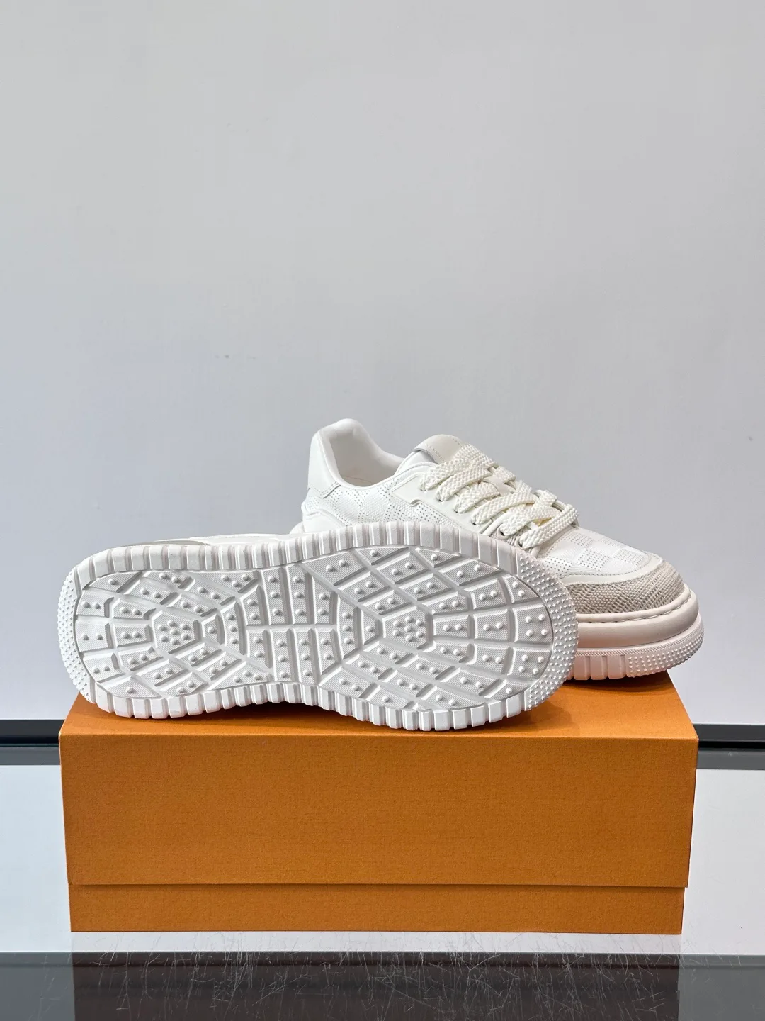 Кроссовки Мужские Louis Vuitton 13453001