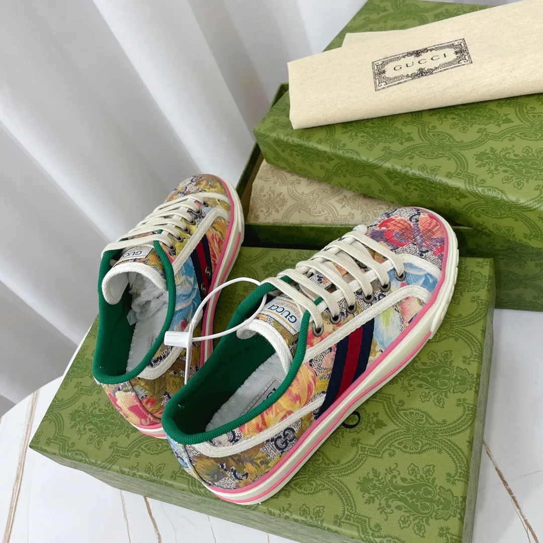 Кроссовки Женские Gucci 19691211