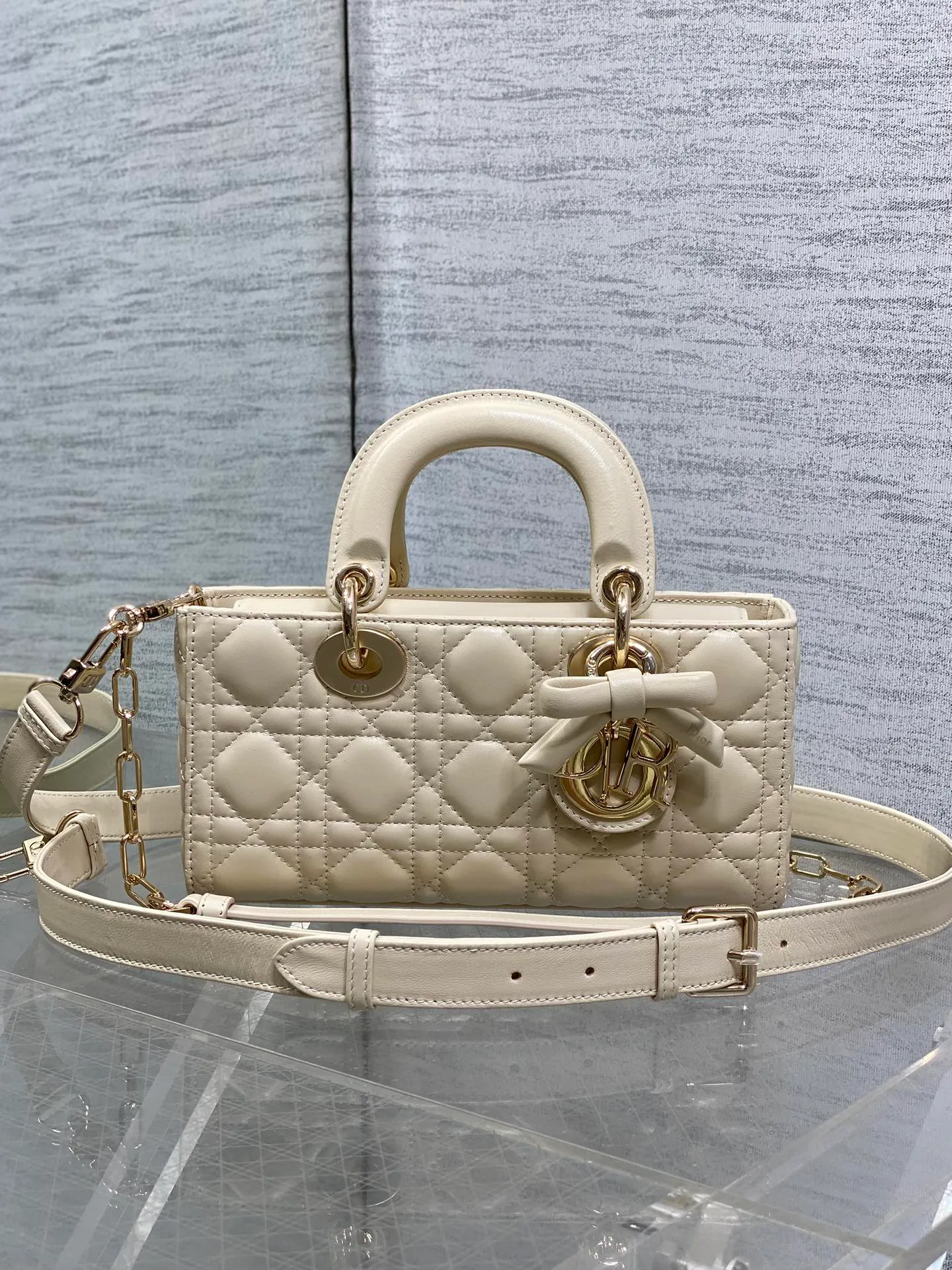 Классические Сумки Женские Christian Dior 11685174