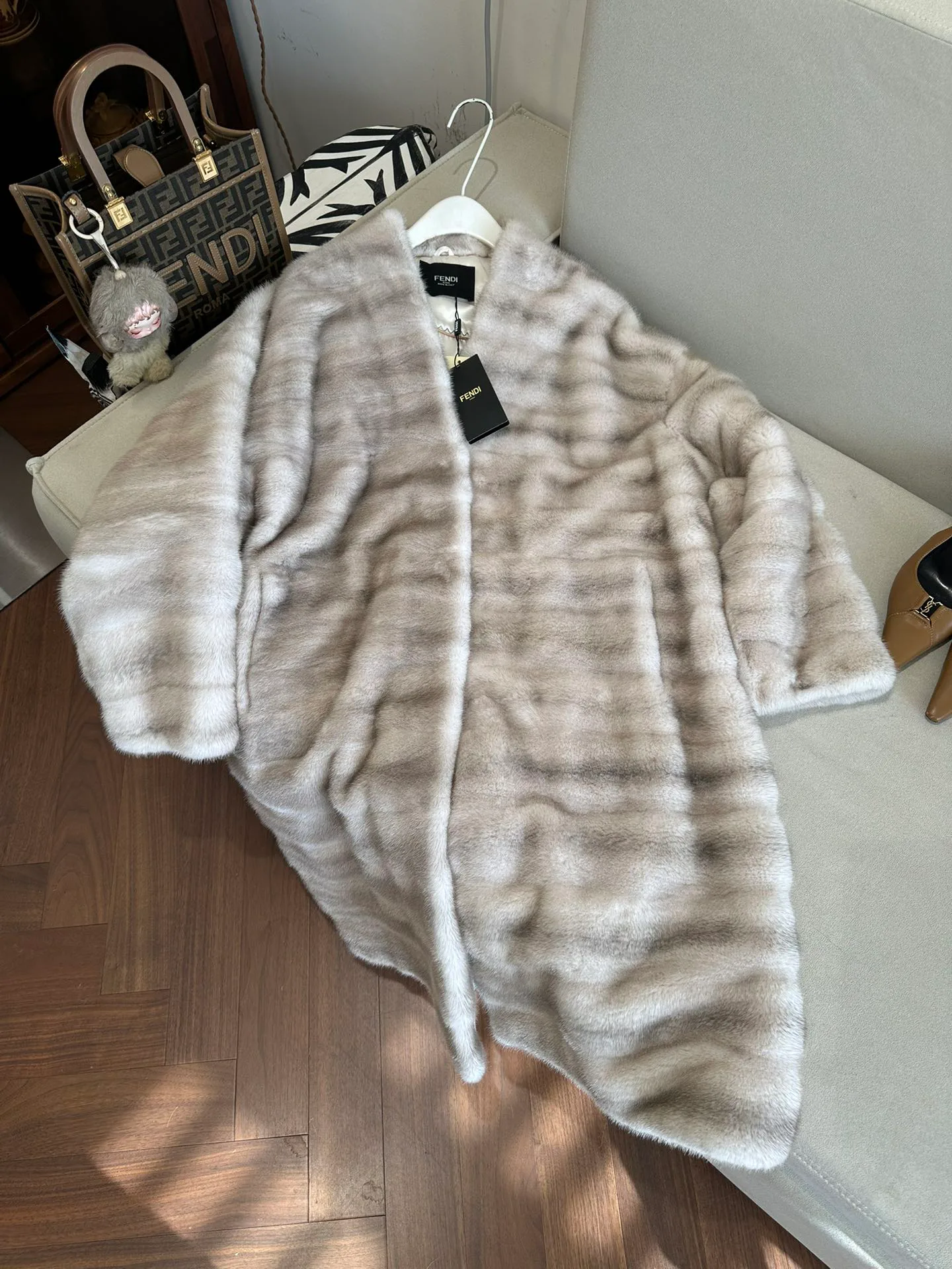 Шубы Женские Fendi 1388432