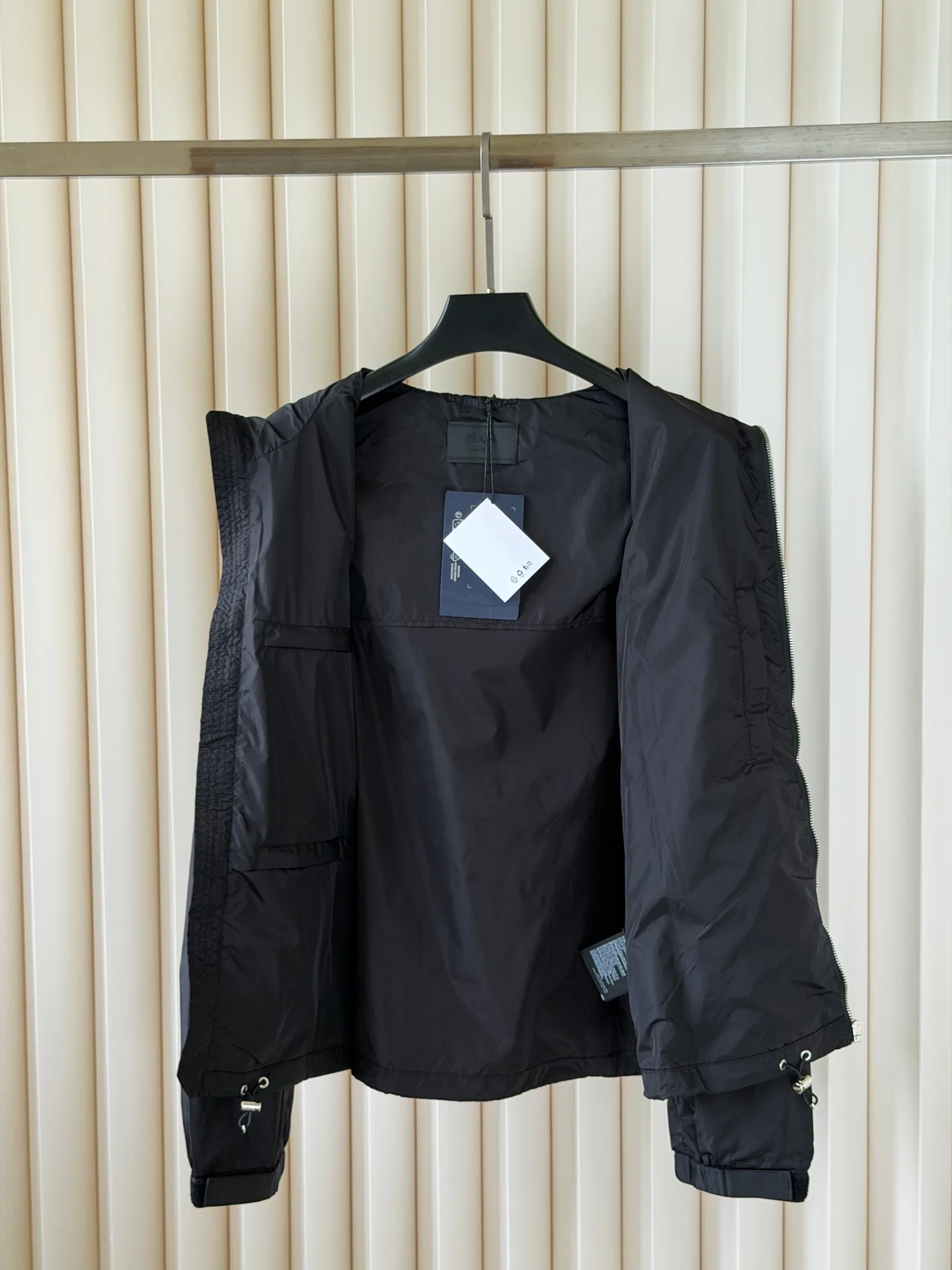 Куртки И Пуховики Мужские Prada 17660651