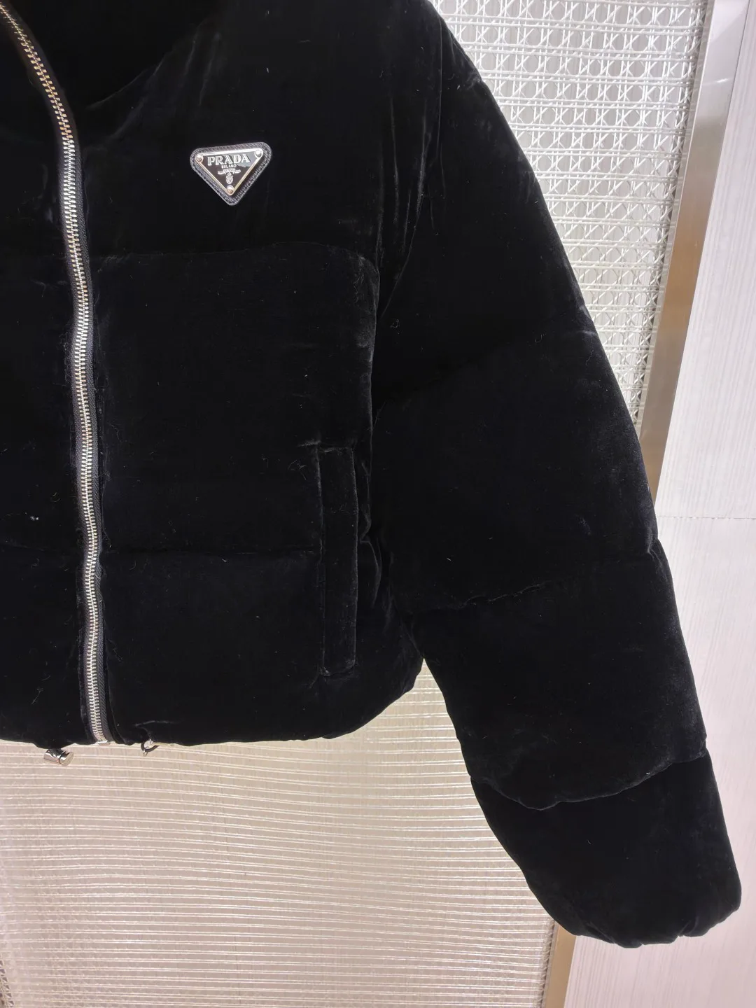 Куртки И Пуховики Женские Prada 18612868