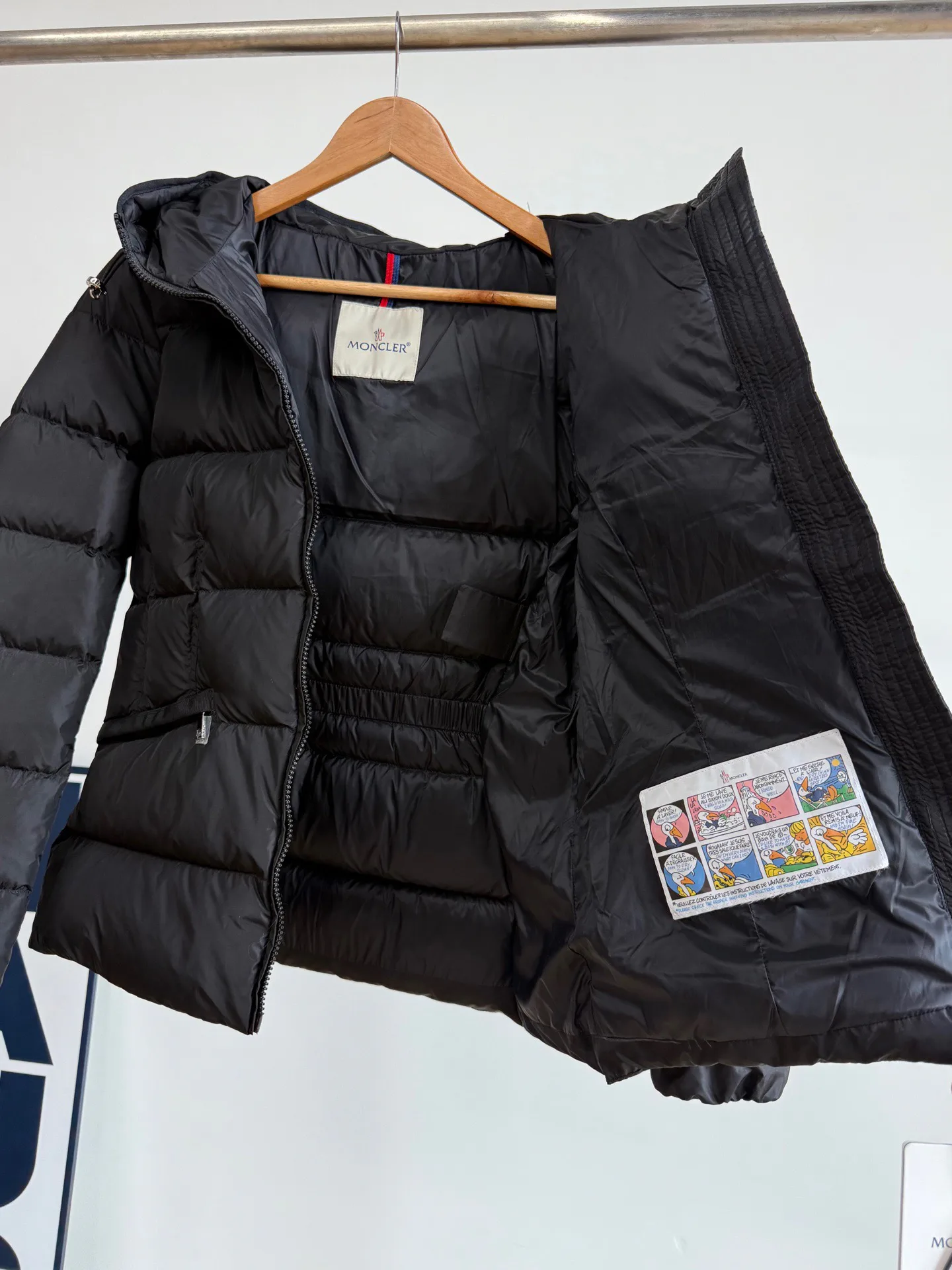 Куртки И Пуховики Женские Moncler 17328482