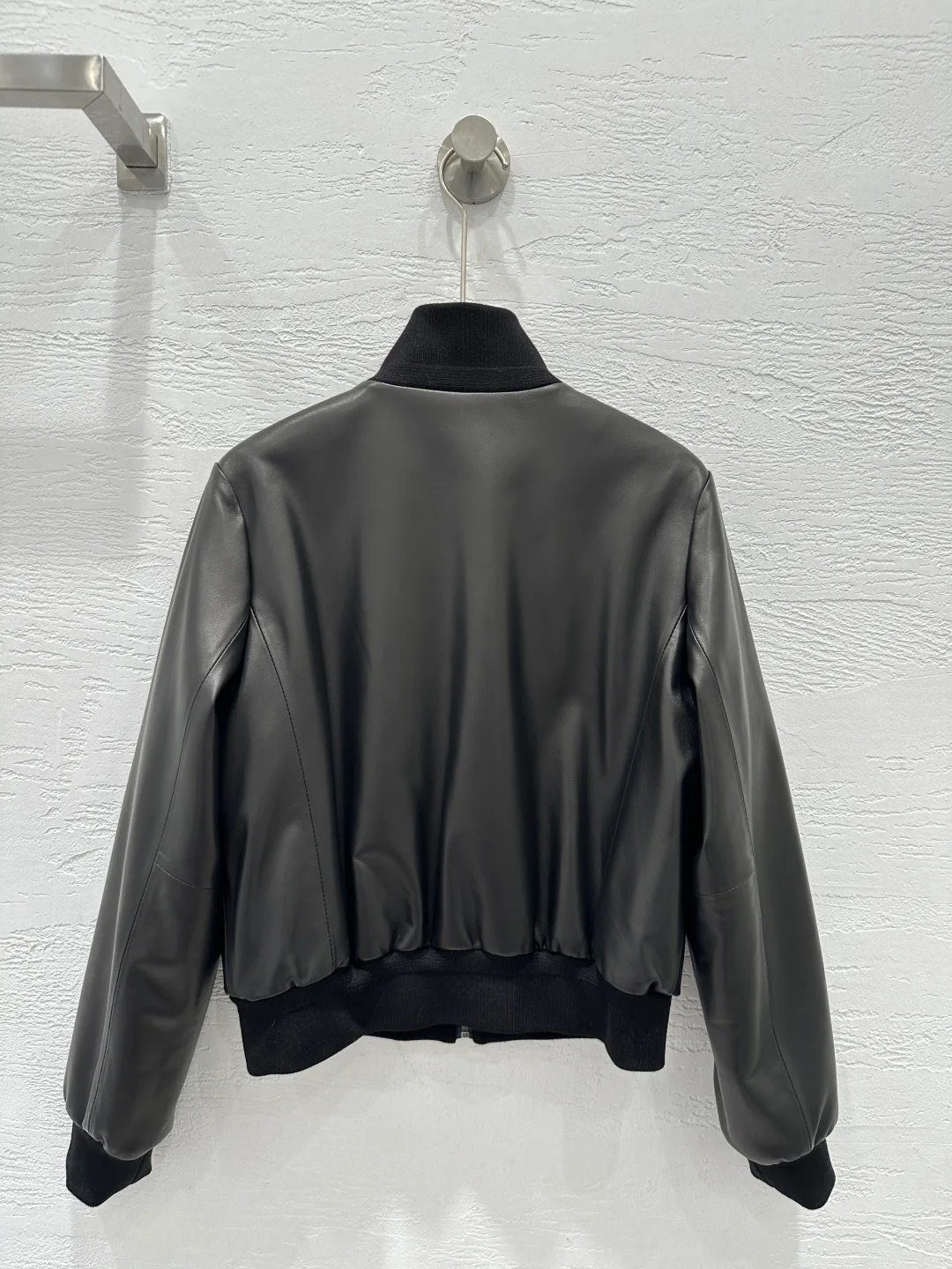 Кожаные Куртки И Дублёнки Женские Loewe 3537495