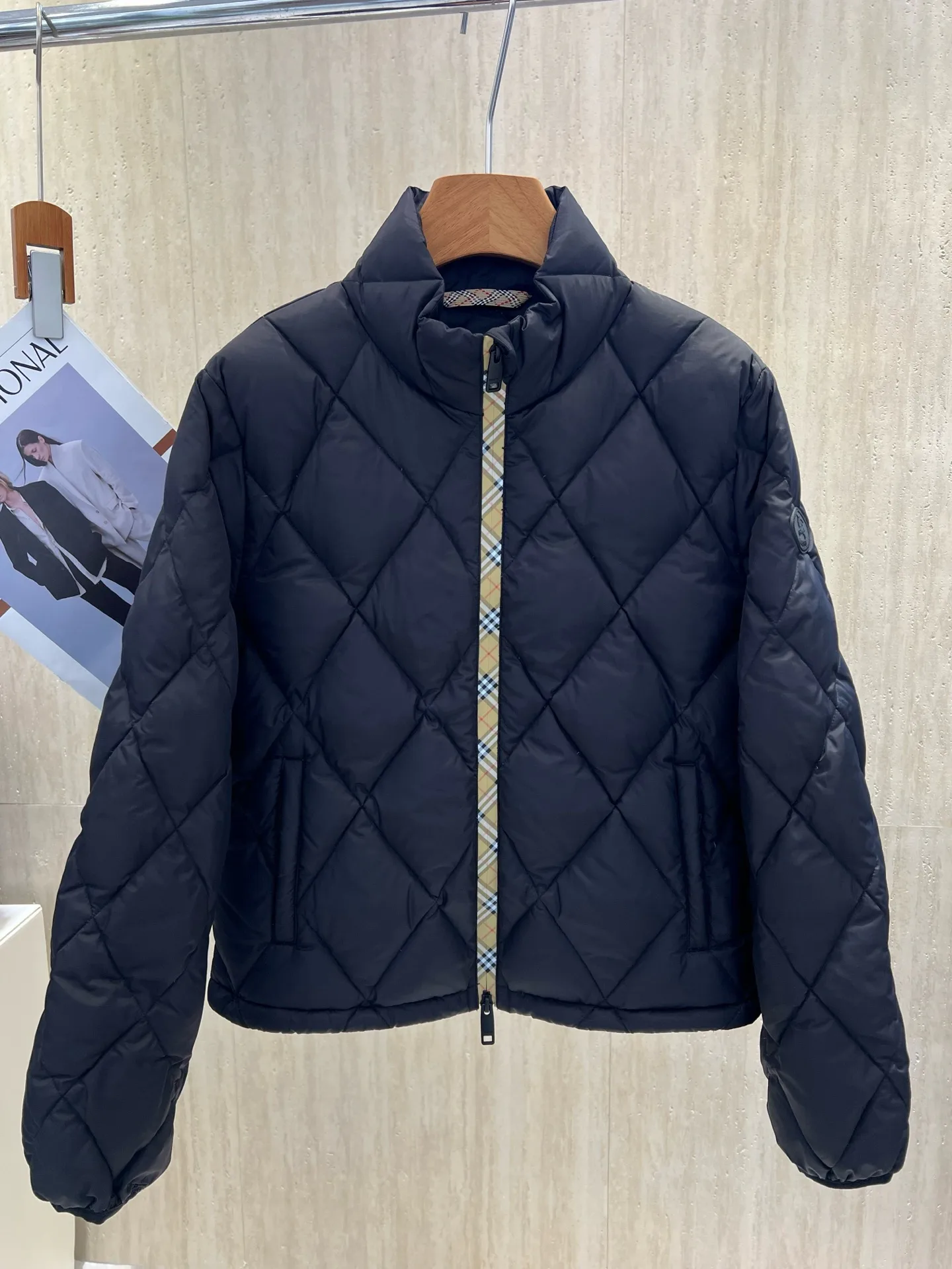 Куртки И Пуховики Женские Burberry 18657932