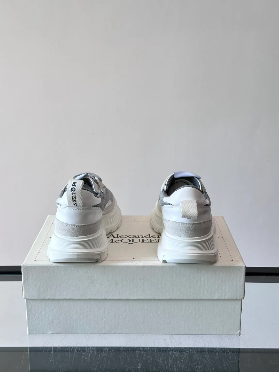 Кроссовки Женские Alexander Mcqueen 17328783