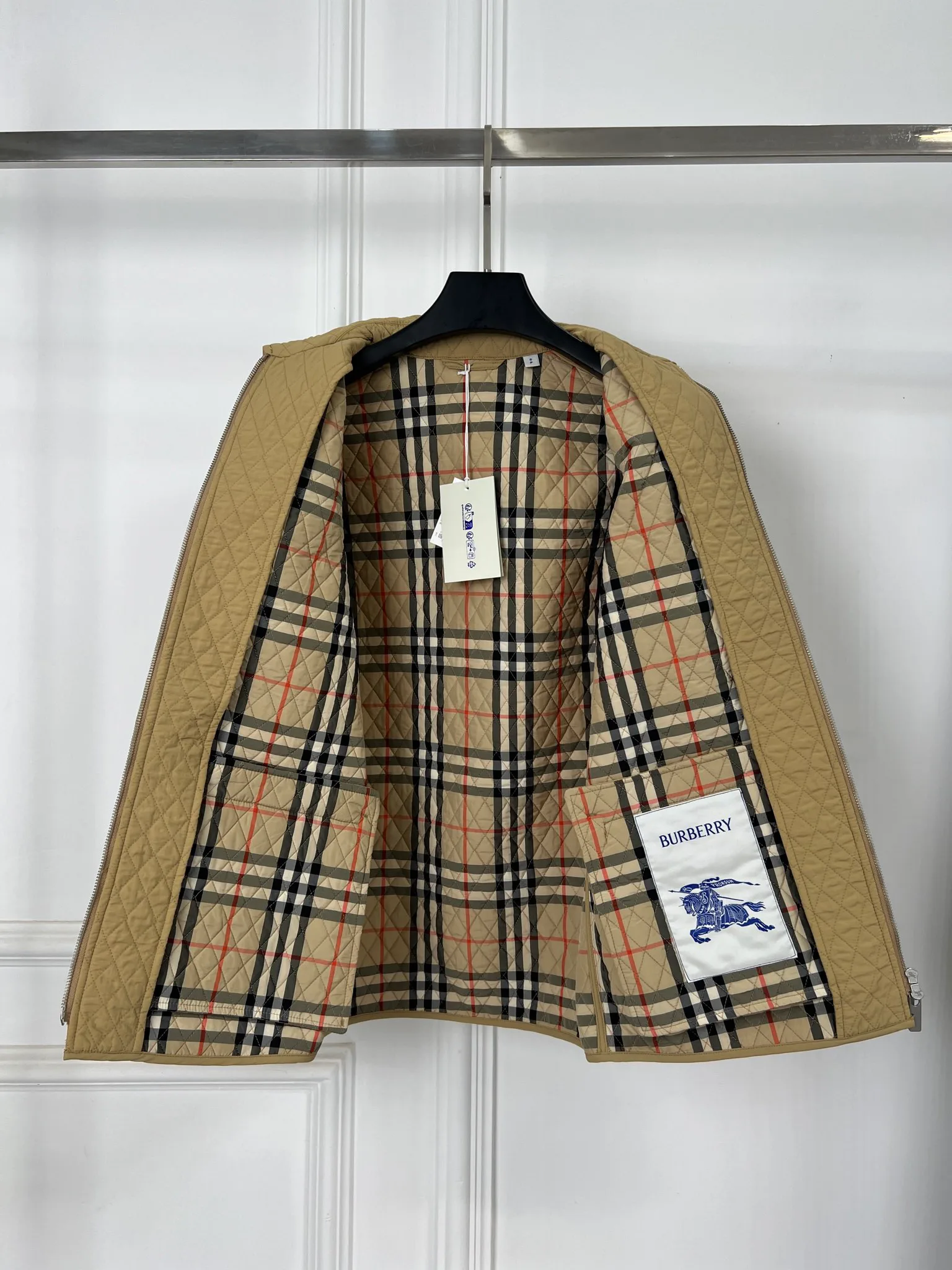 Куртки И Пуховики Женские Burberry 10898923