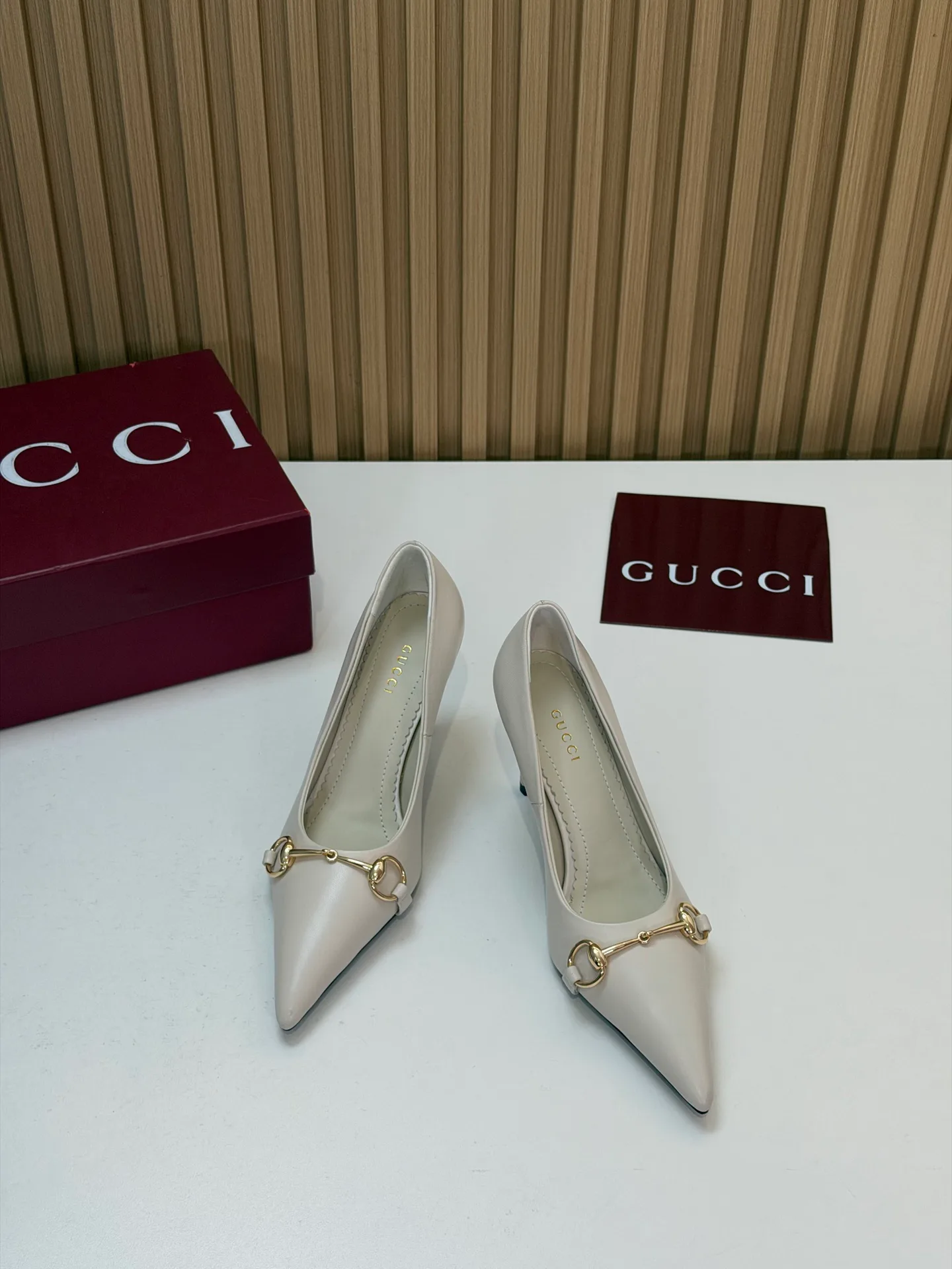 Туфли Женские Gucci 18396292