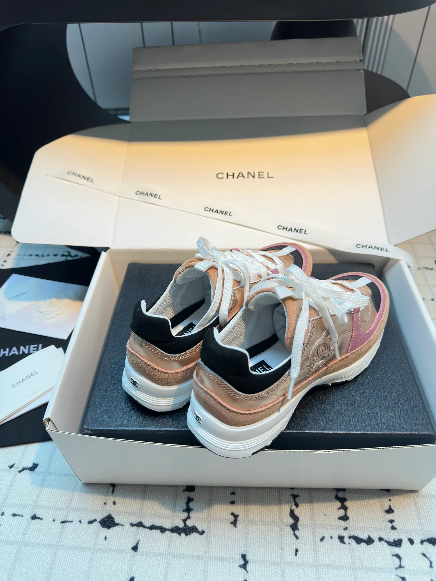Кроссовки Женские Chanel 10468493
