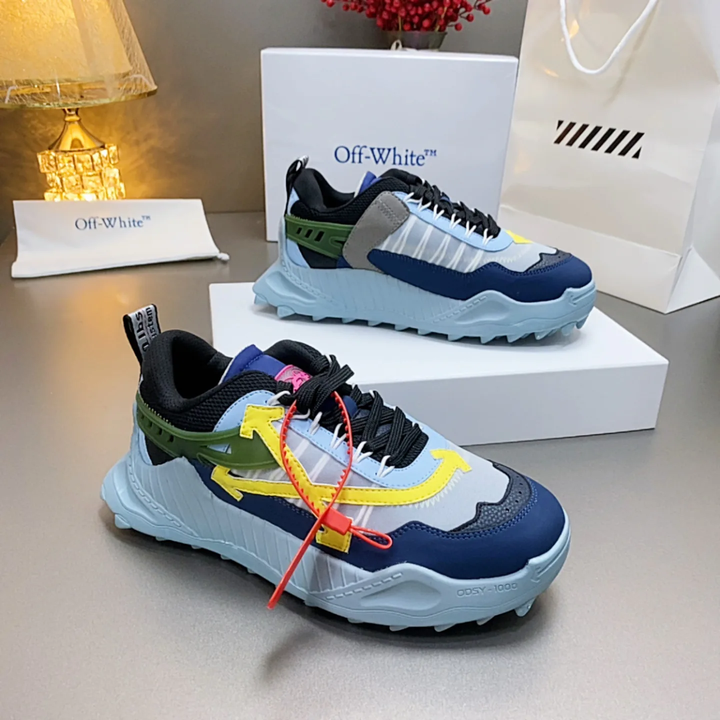 Кроссовки Женские Off-White 17530542