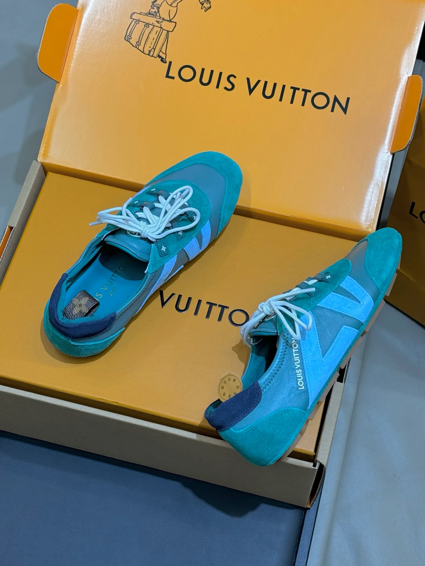 Кроссовки Женские Louis Vuitton 870492