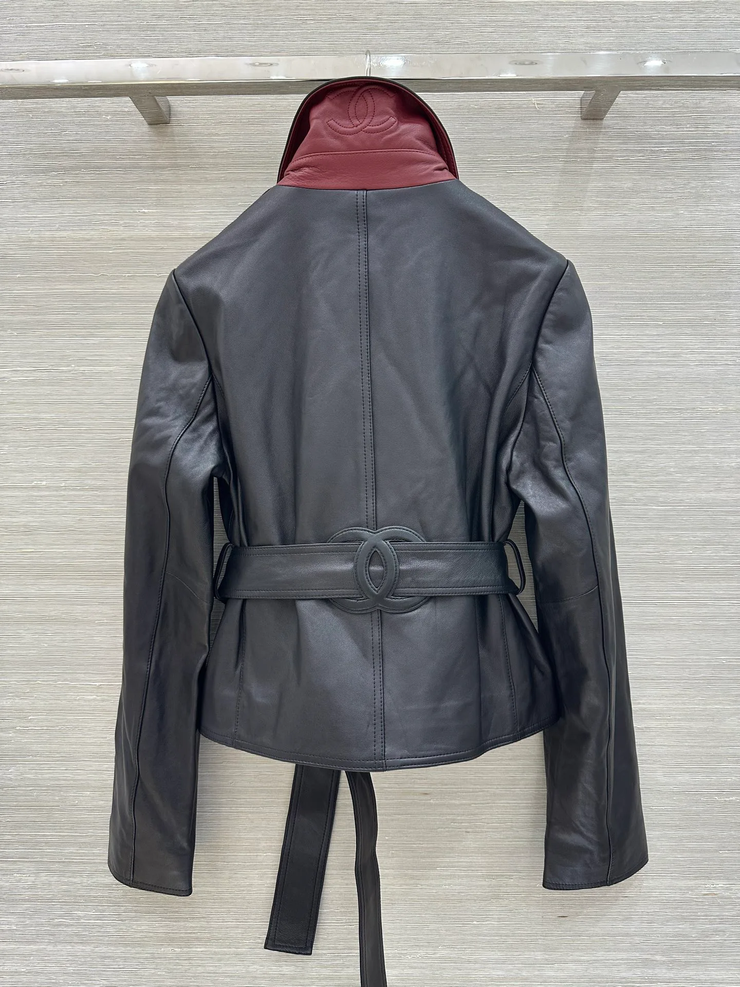 Кожаные Куртки И Дублёнки Женские Chanel 17891088