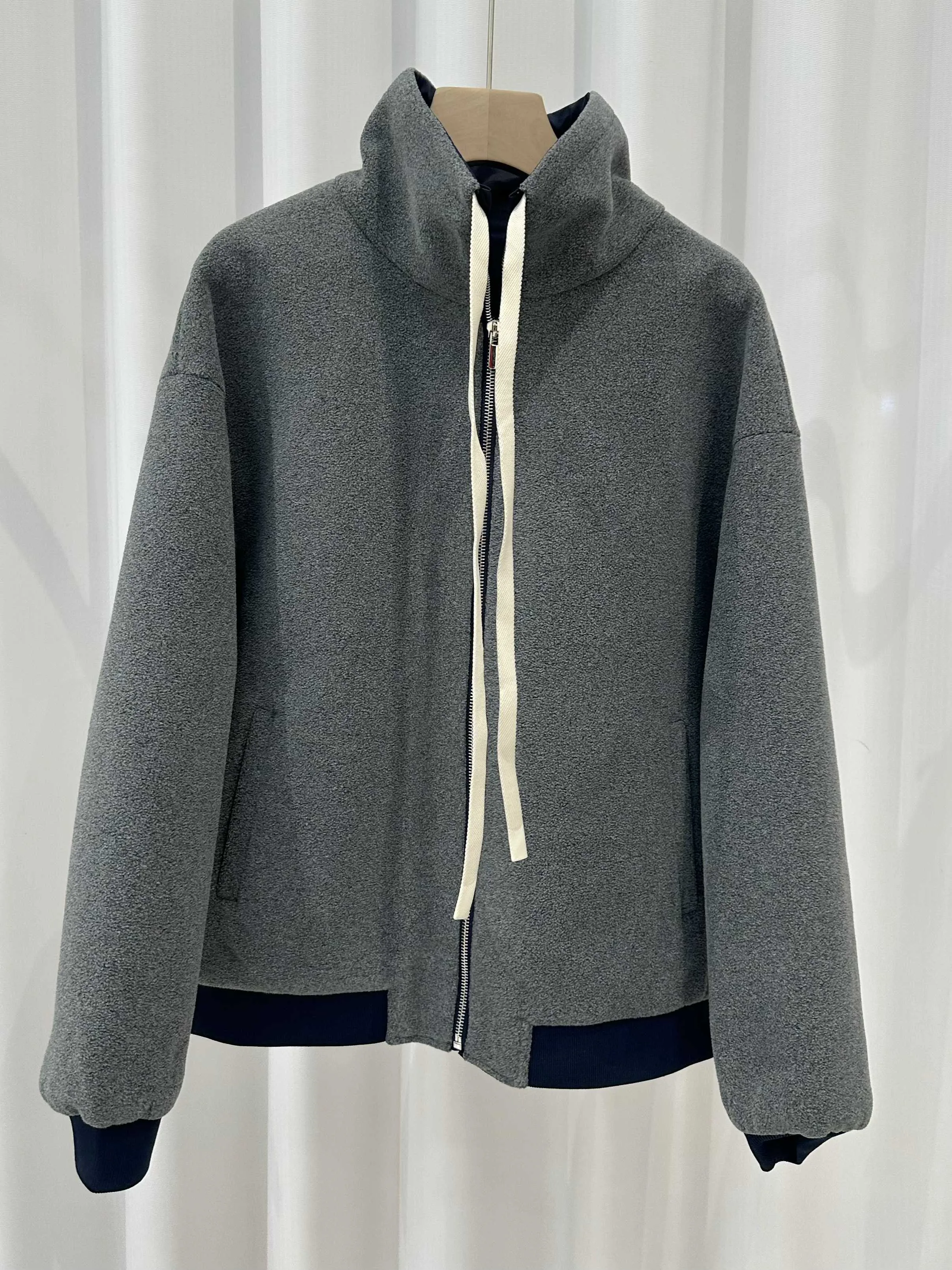 Куртки И Пуховики Женские Miu Miu 1860182