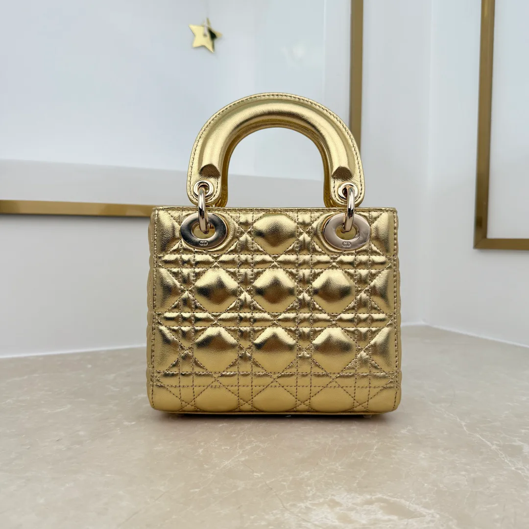 Классические Сумки Женские Christian Dior 18116224