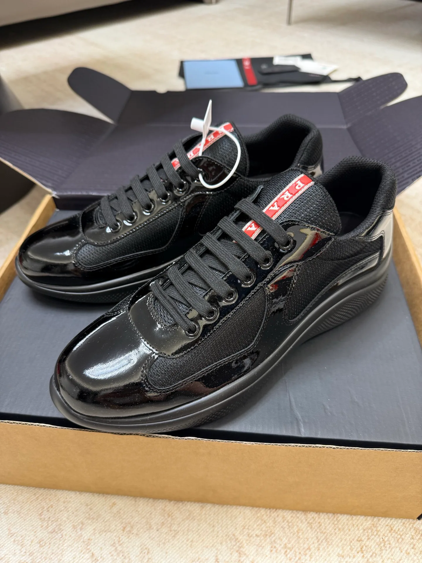 Кроссовки Женские Prada 11411018