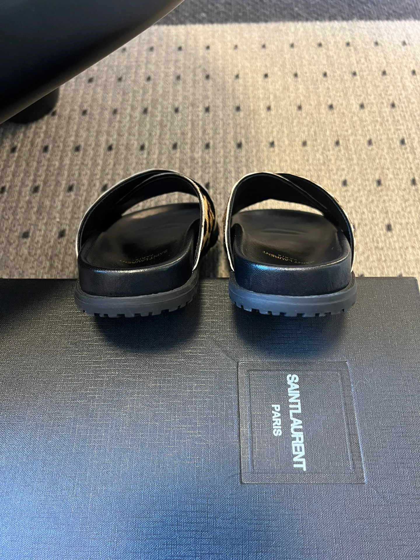 Шлепанцы Женские Saint Laurent 808430