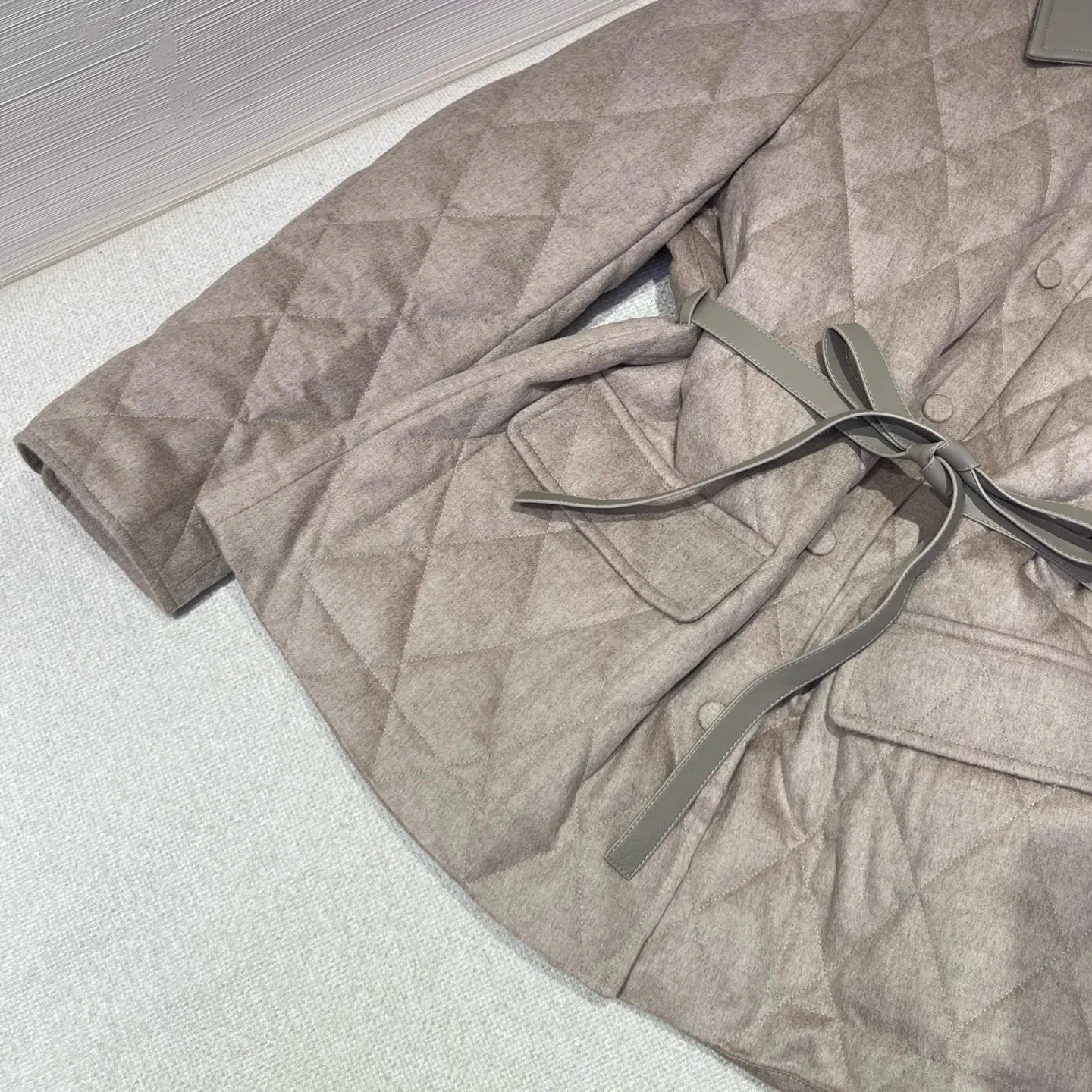 Куртки И Пуховики Женские Burberry 19813589