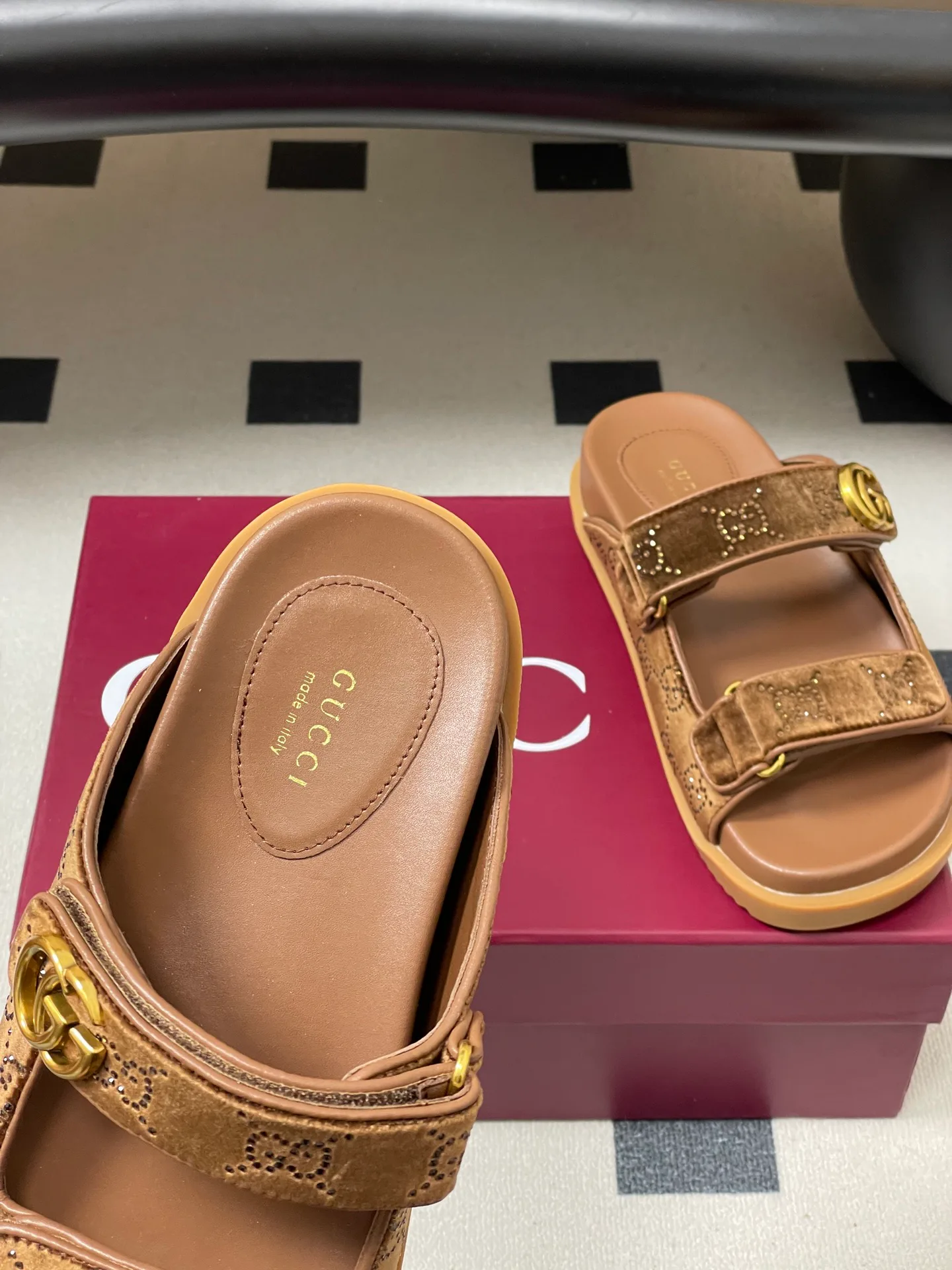 Сандалии Женские Gucci 11777354