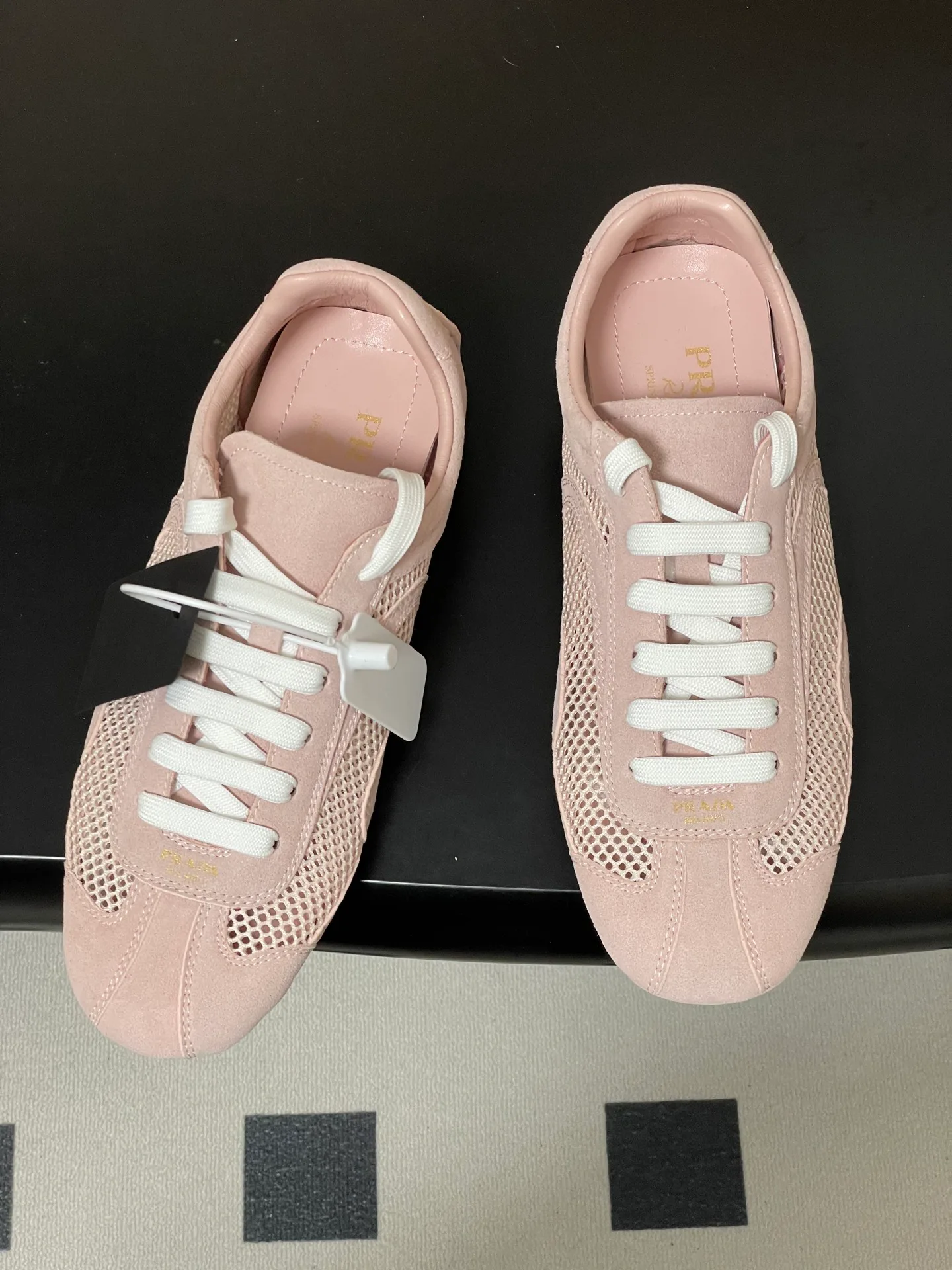 Кроссовки Женские Prada 11160229