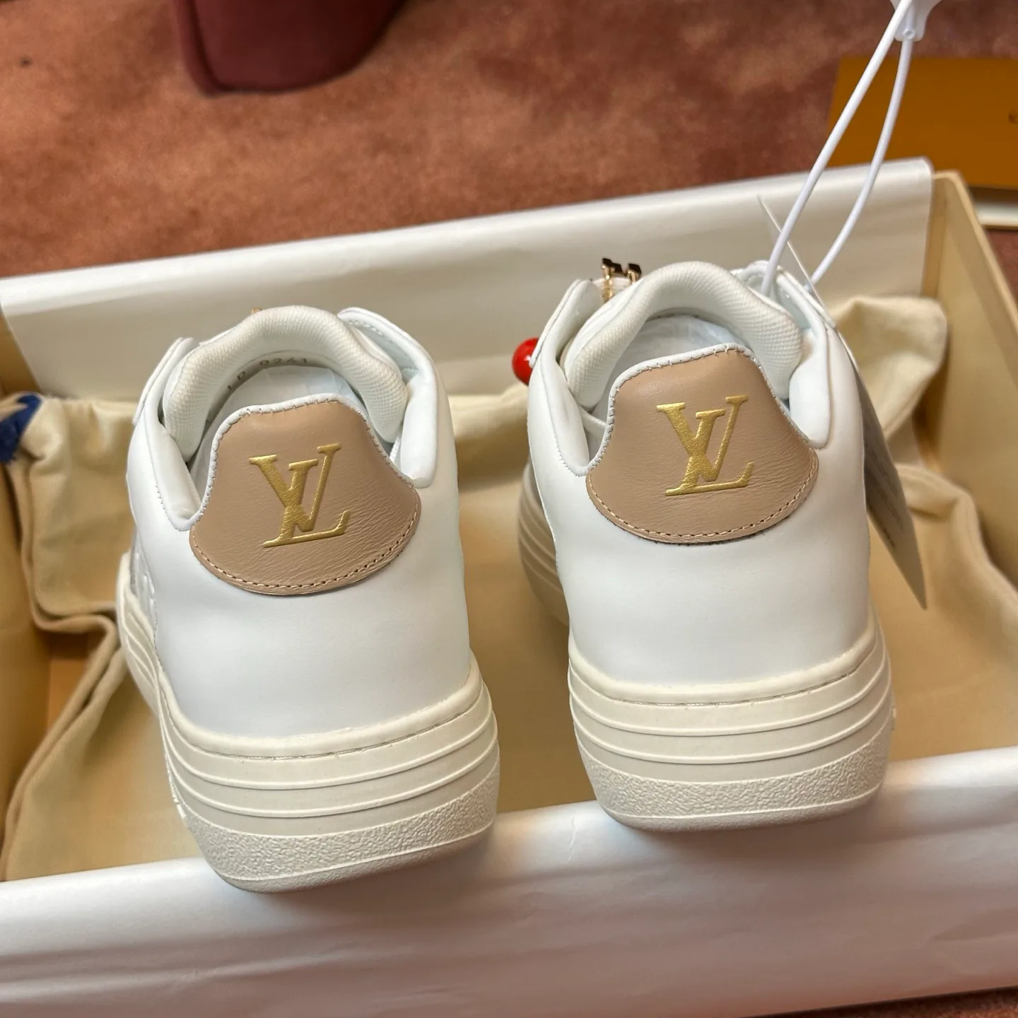 Кроссовки Женские Louis Vuitton 209510