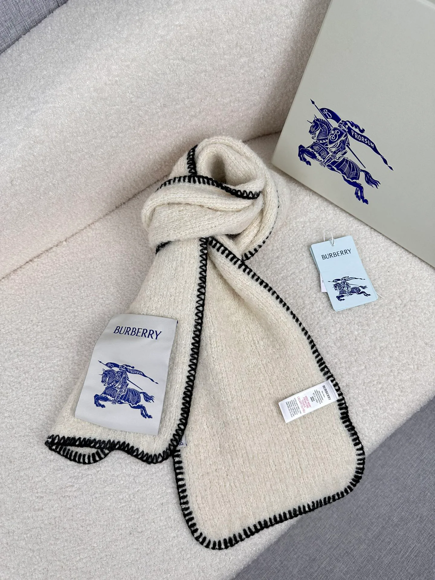 Шарфы Burberry 386924