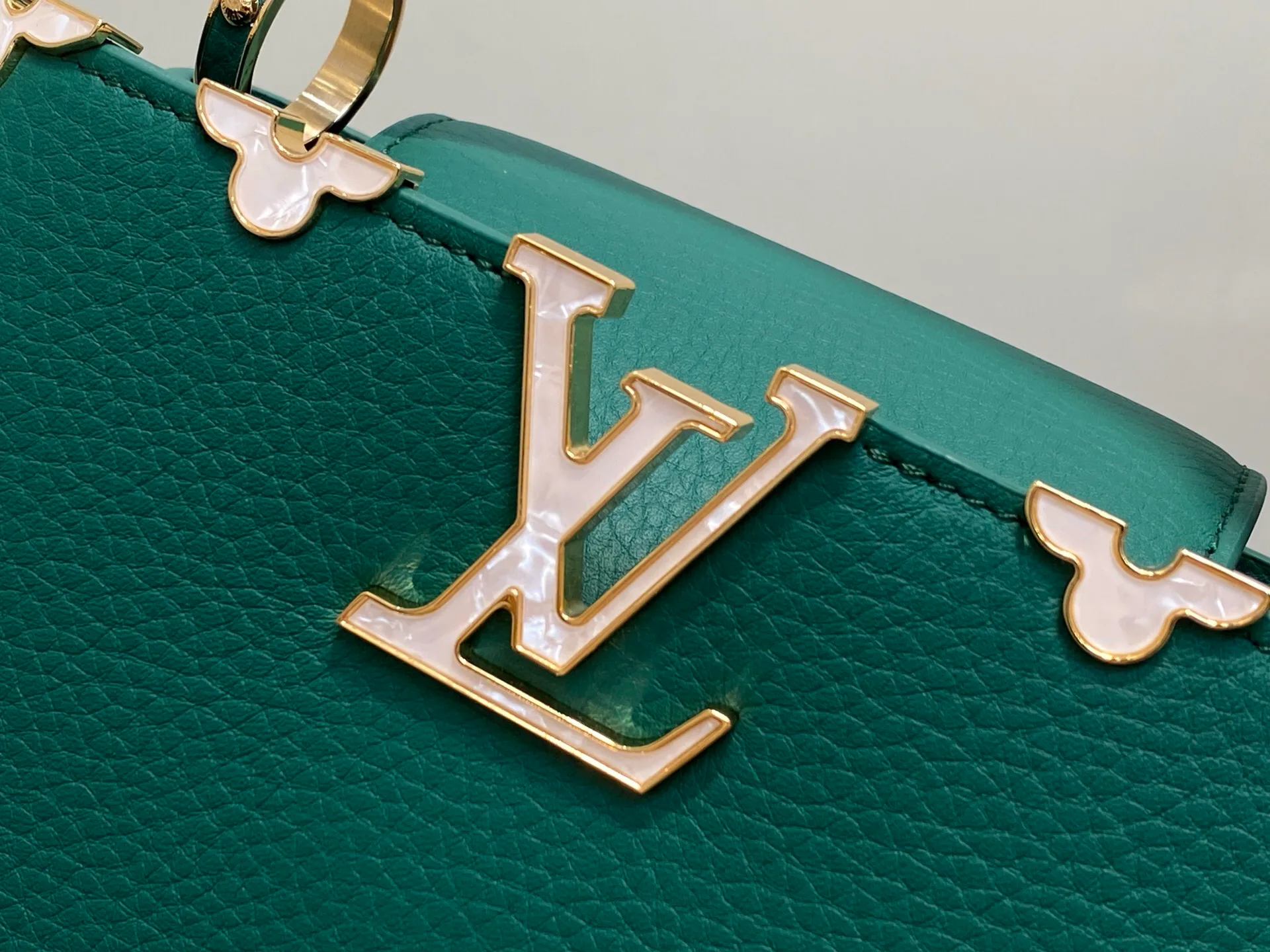 Классические Сумки Женские Louis Vuitton 13333532