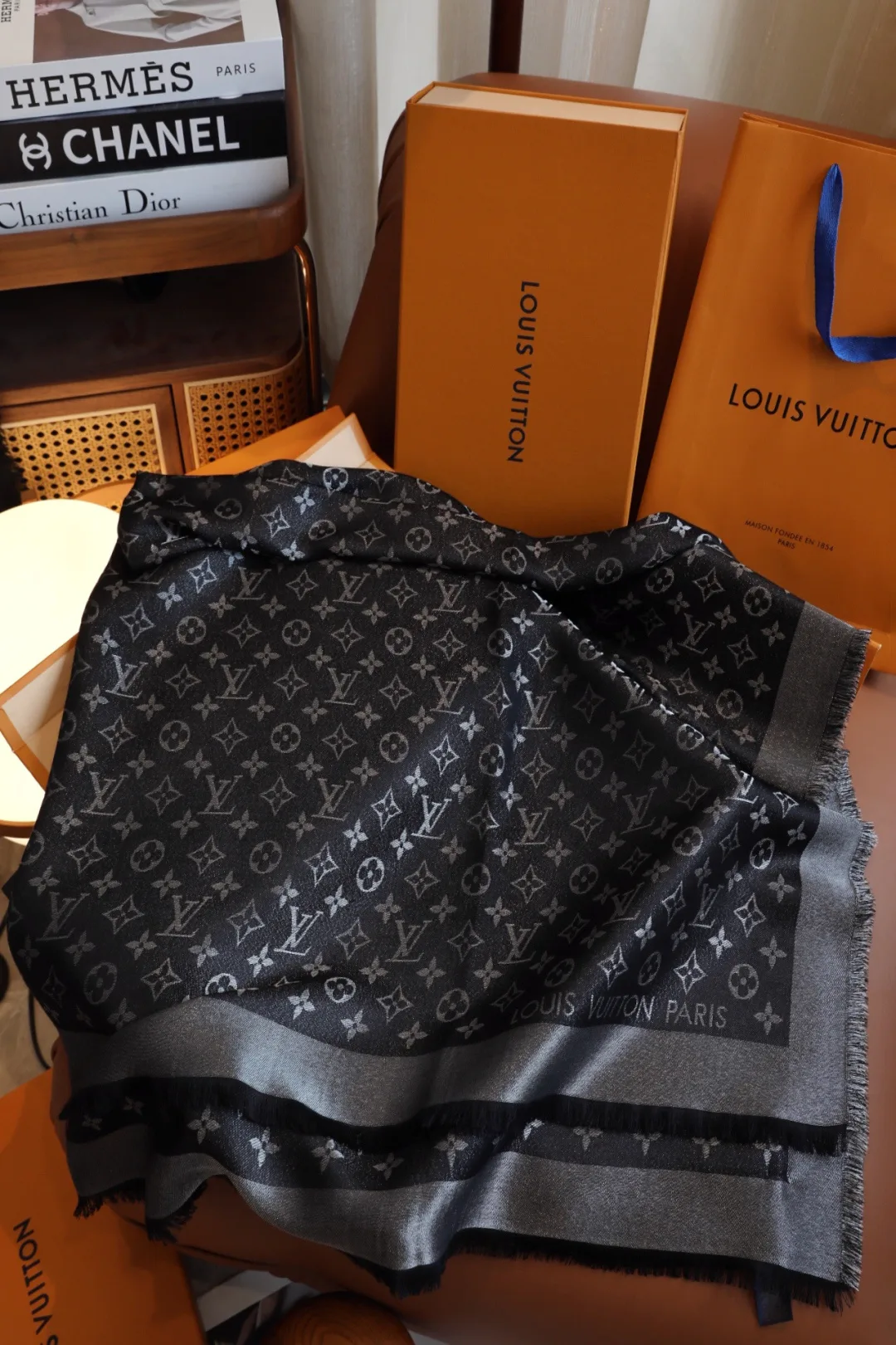 Шарфы Louis Vuitton 370688