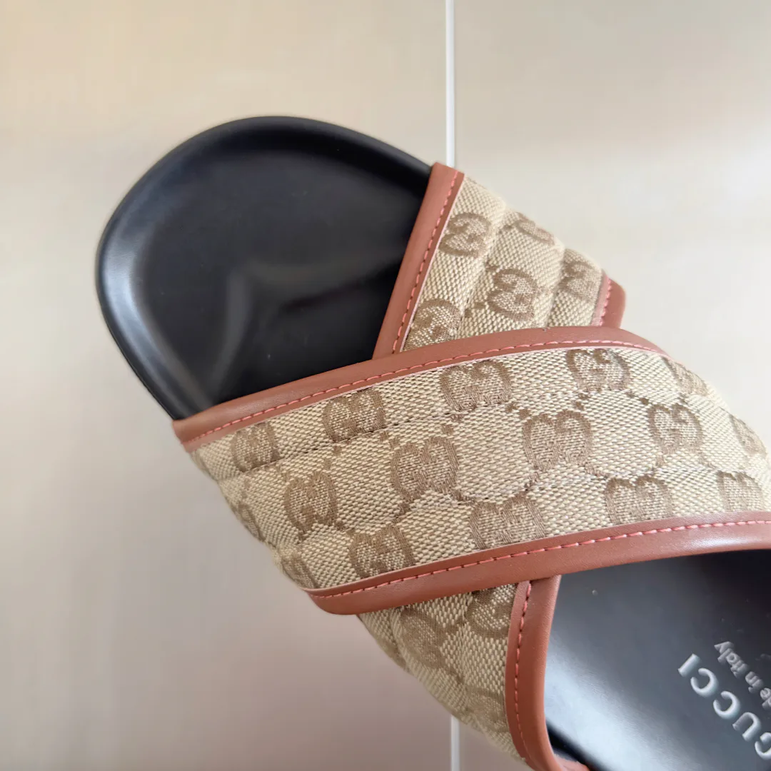 Шлепанцы Женские Gucci 27611