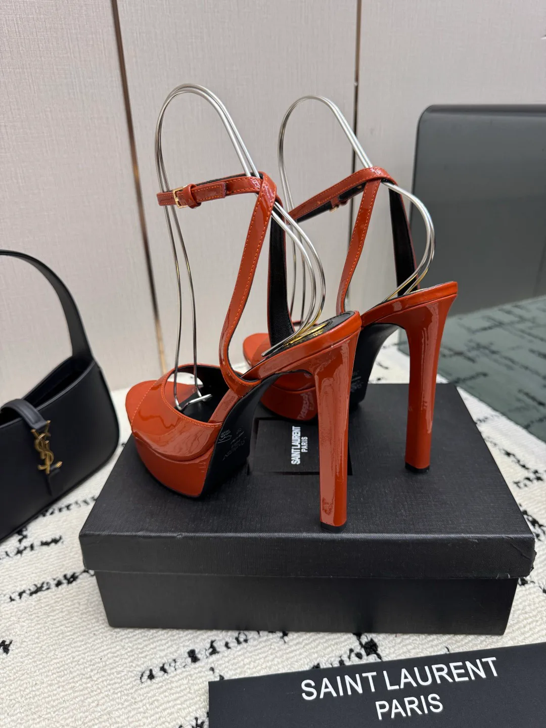 Босоножки Женские Saint Laurent 18049018