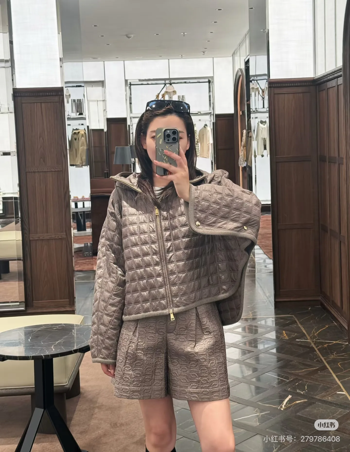 Куртки И Пуховики Женские Moncler 18044529