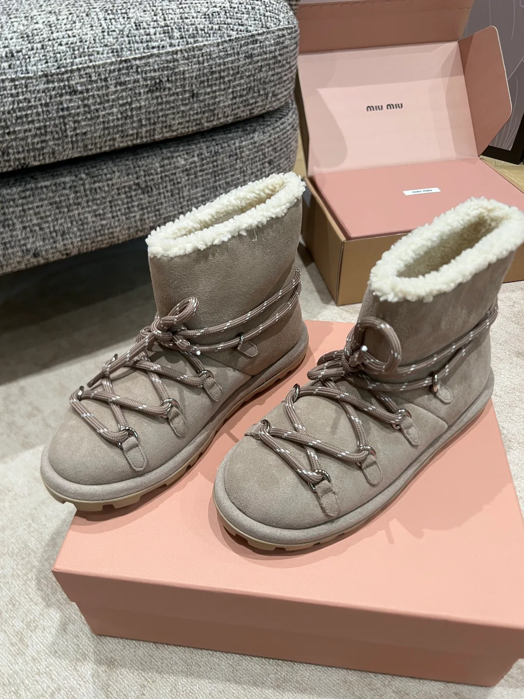 Угги Женские Miu Miu 18592417