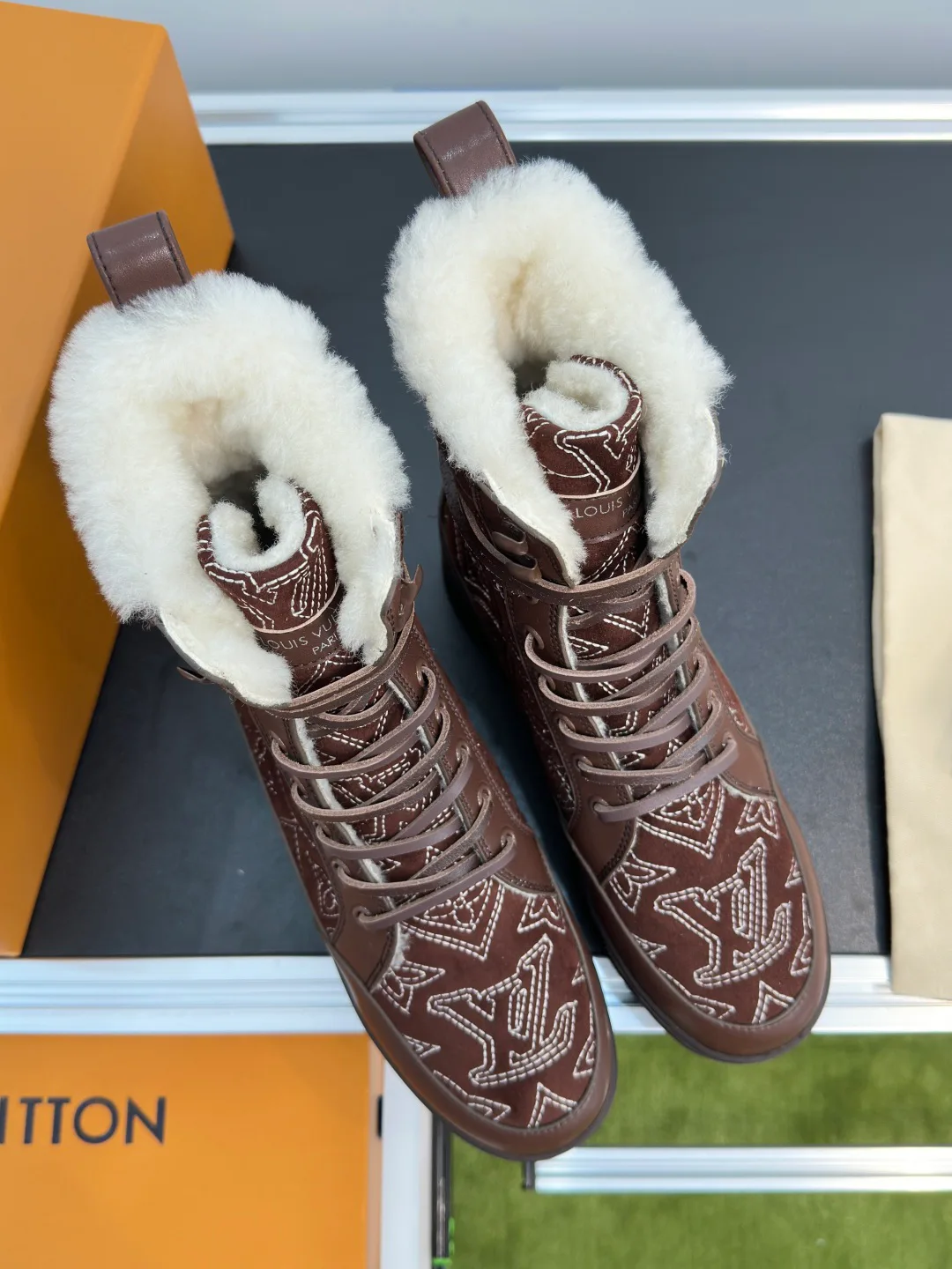 Ботинки Женские Louis Vuitton 18741684