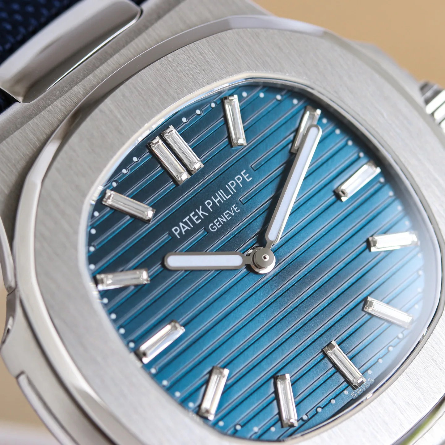 Часы Женские Patek Philippe 17471379