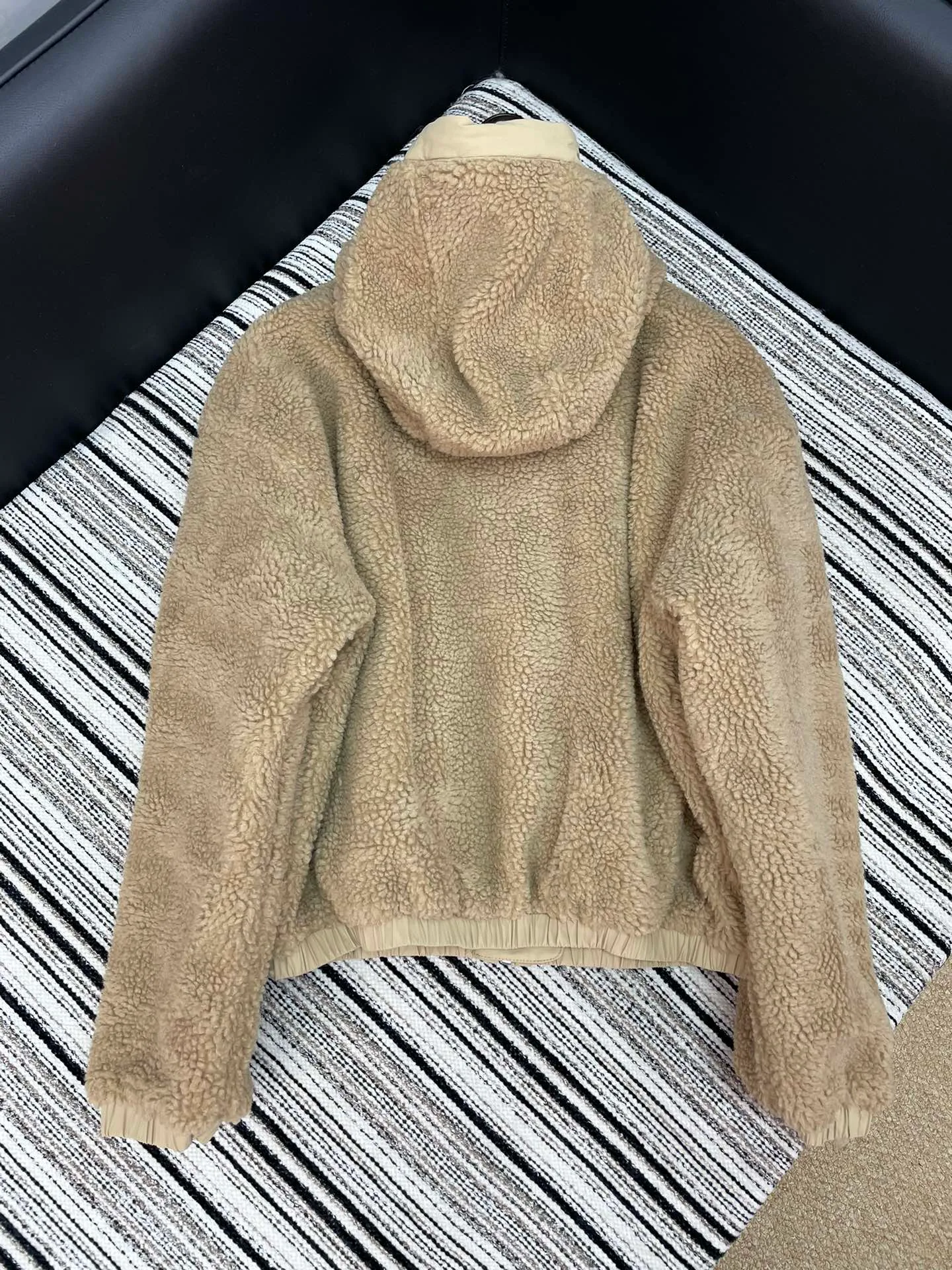 Куртки Женские Canada Goose 303646