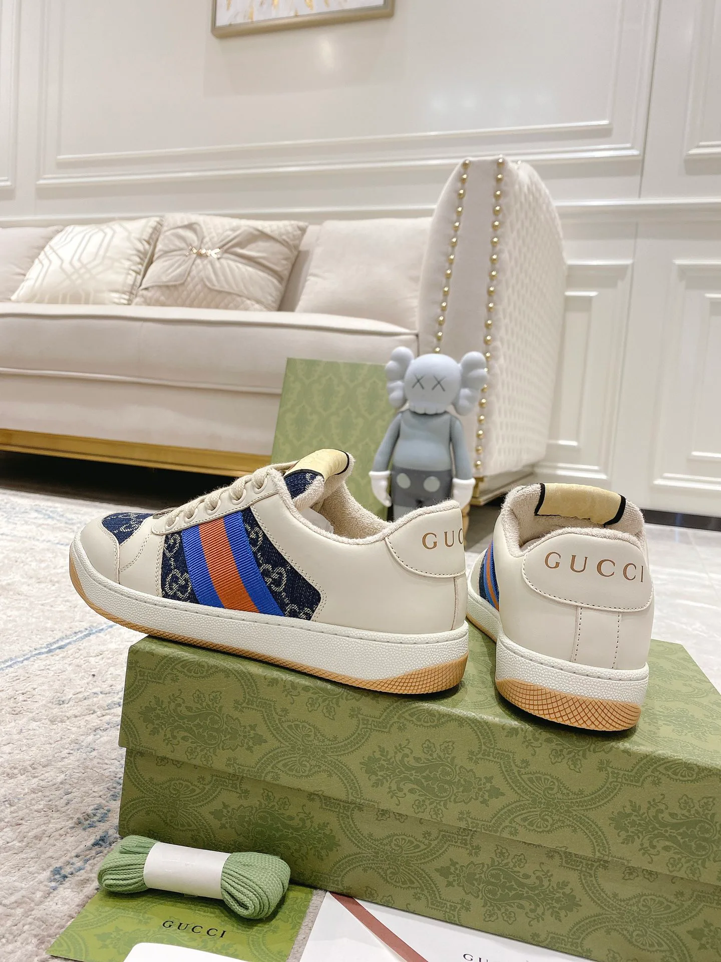 Кроссовки Женские Gucci 944990