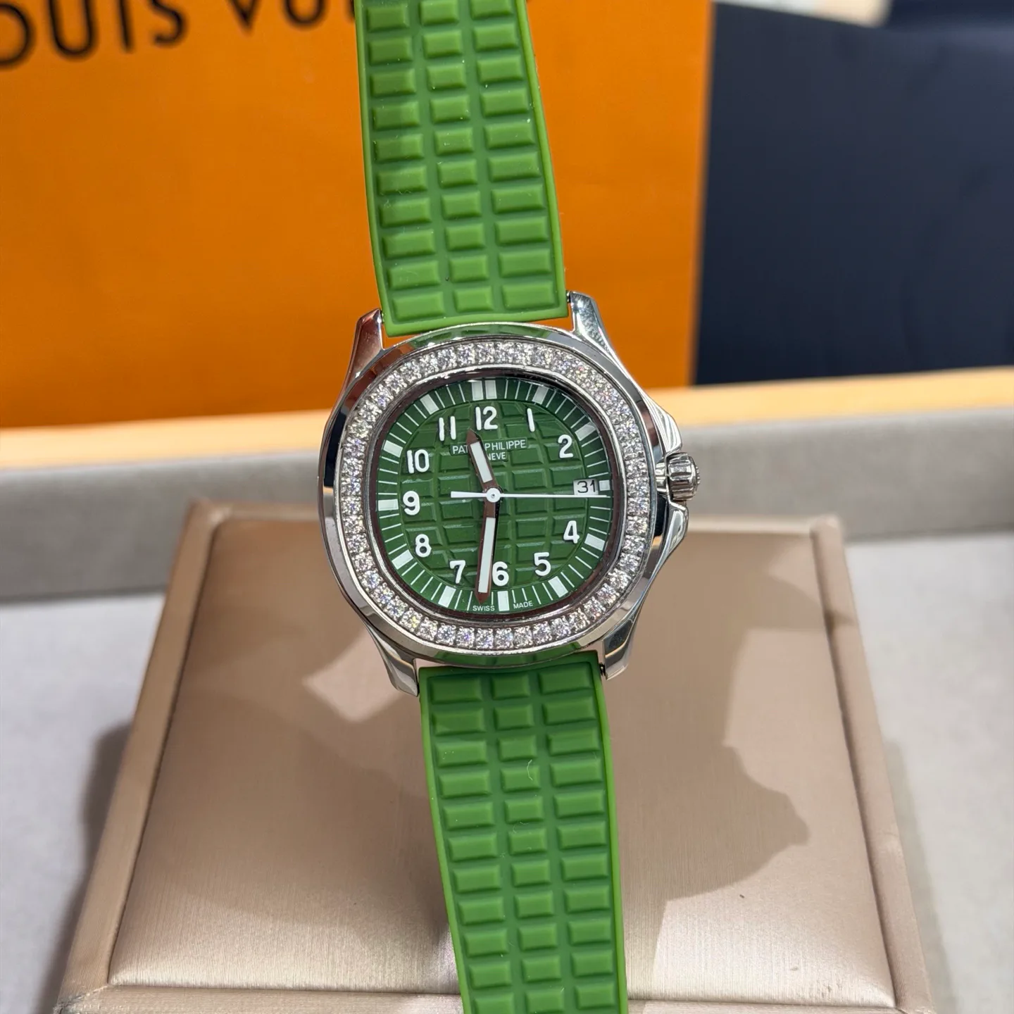 Часы Женские Patek Philippe 17800707