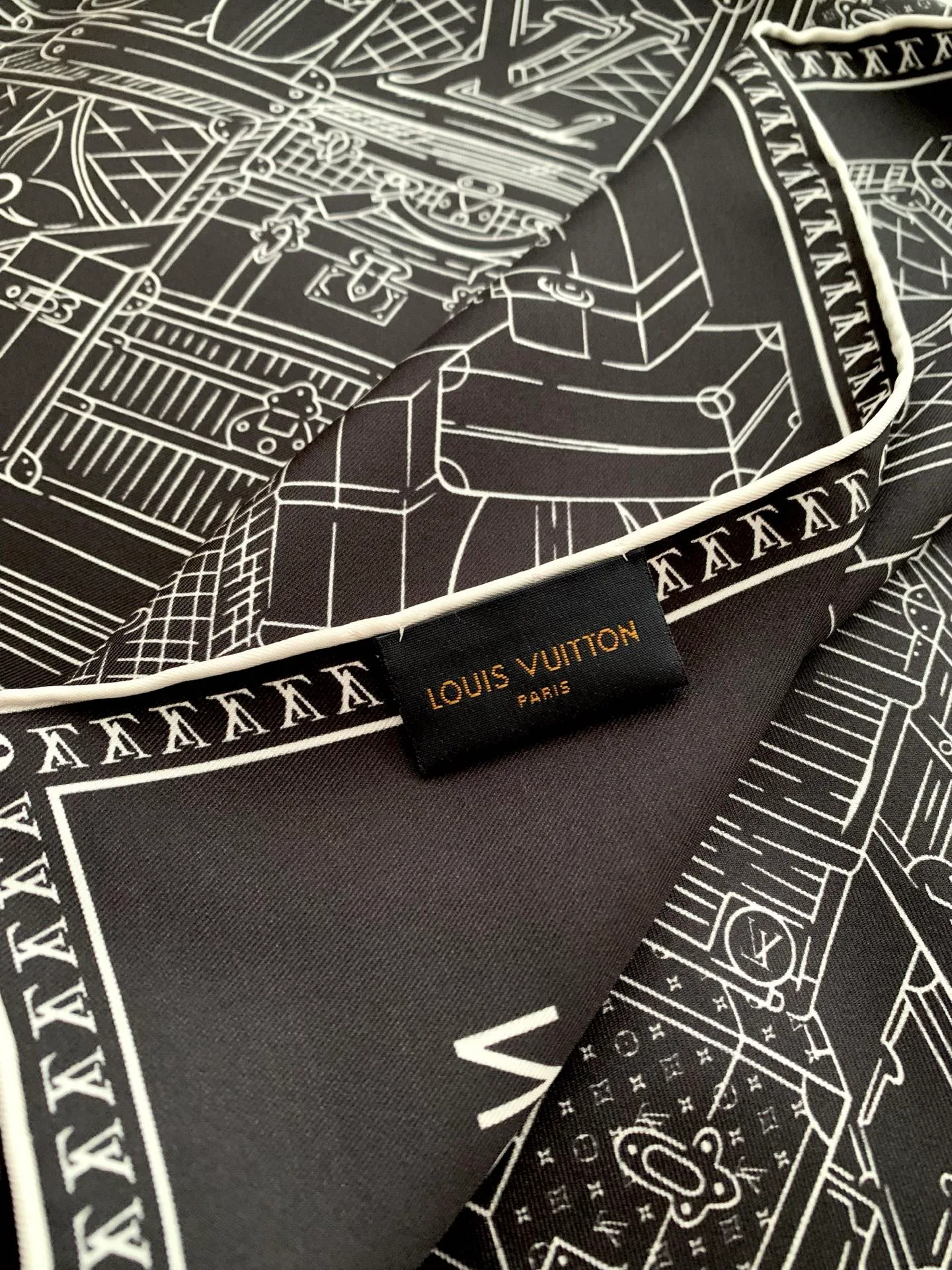 Платки Louis Vuitton 18675526