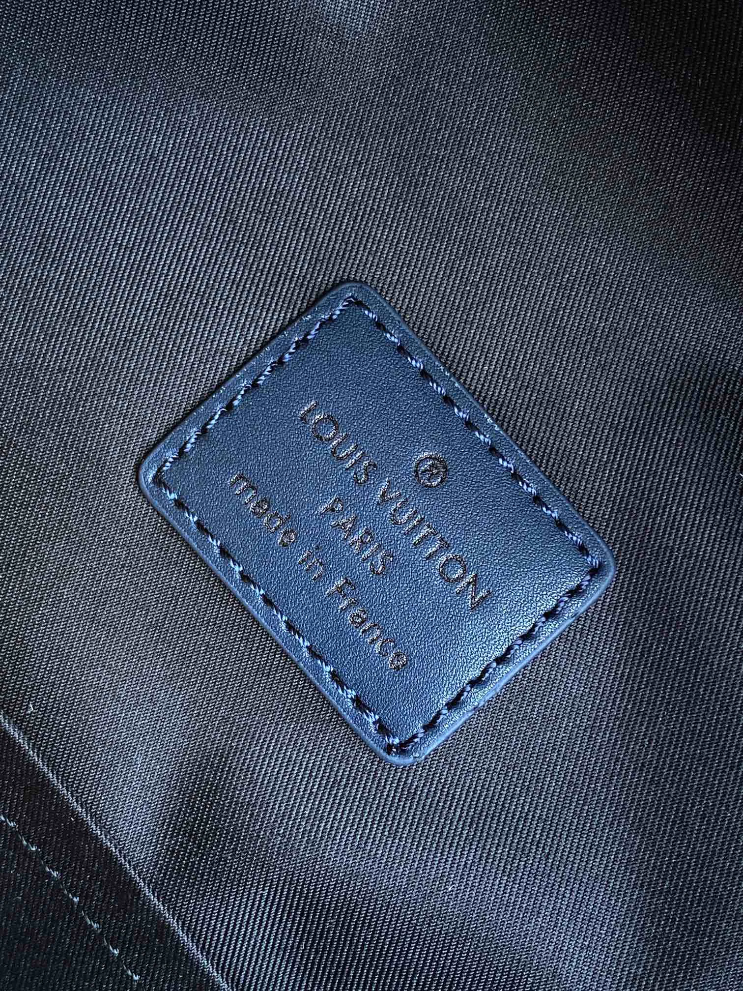 Рюкзаки Женские Louis Vuitton 13435261