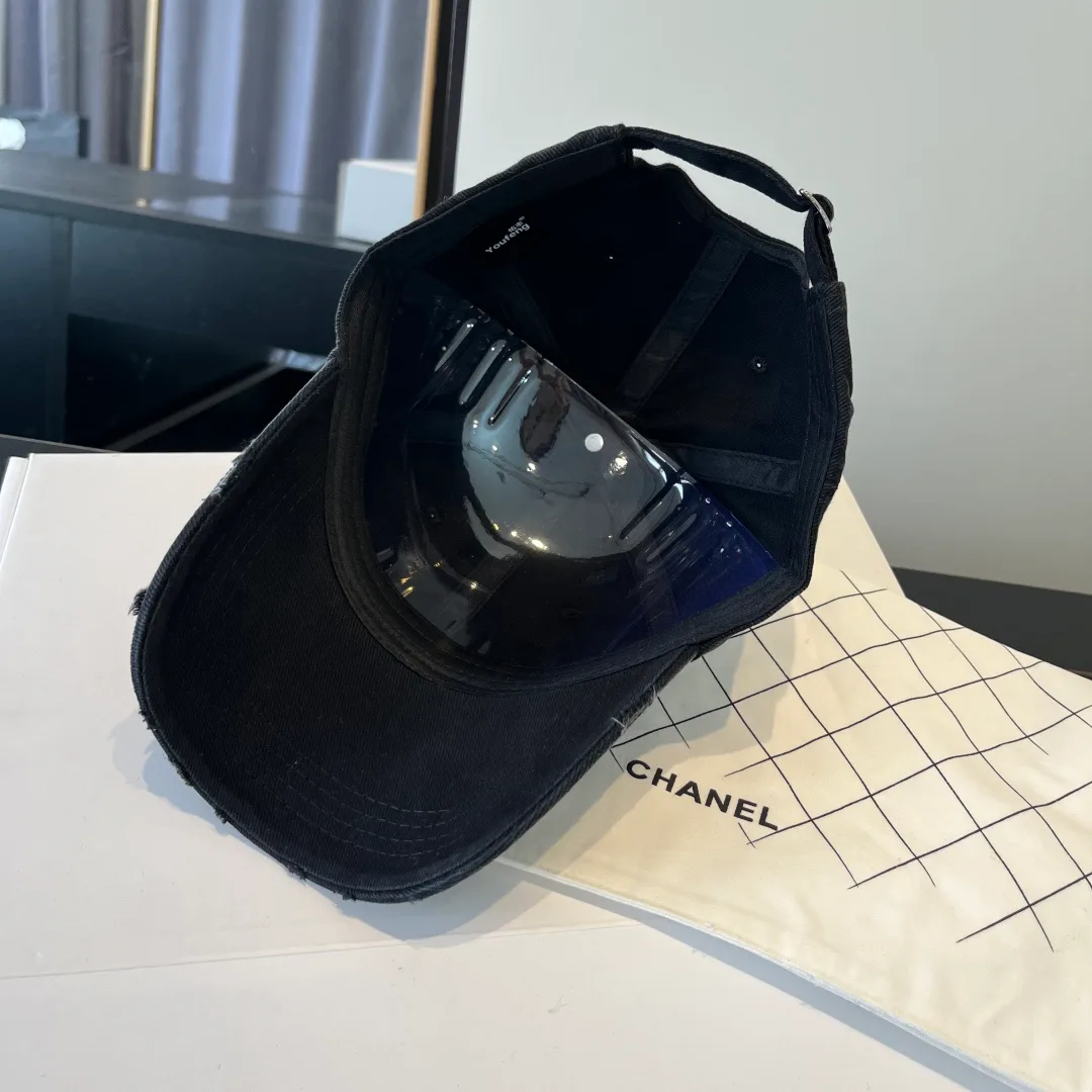 Головные Уборы Chanel 11488859