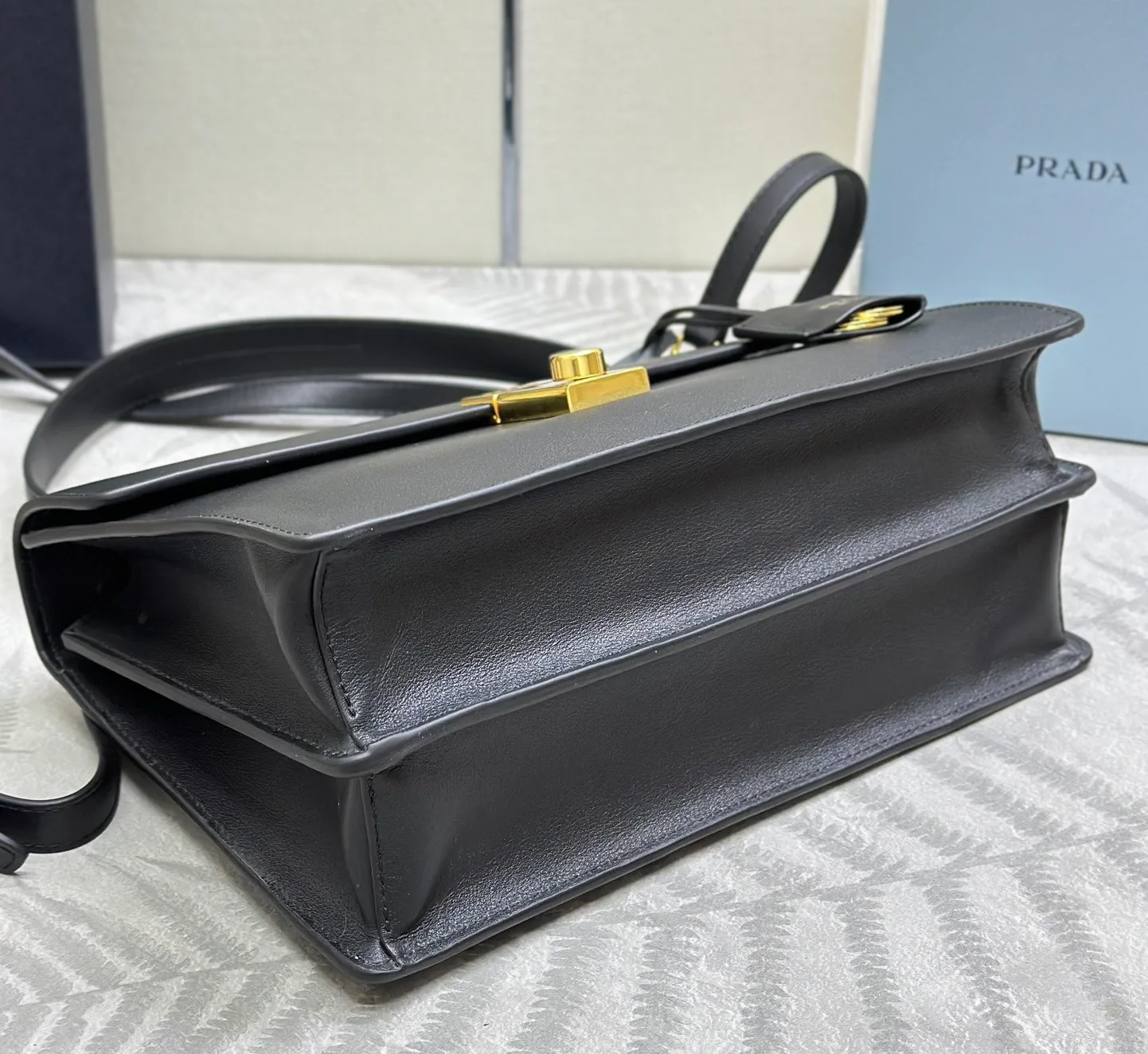 Сумки На Ремне Женские Prada 11462444