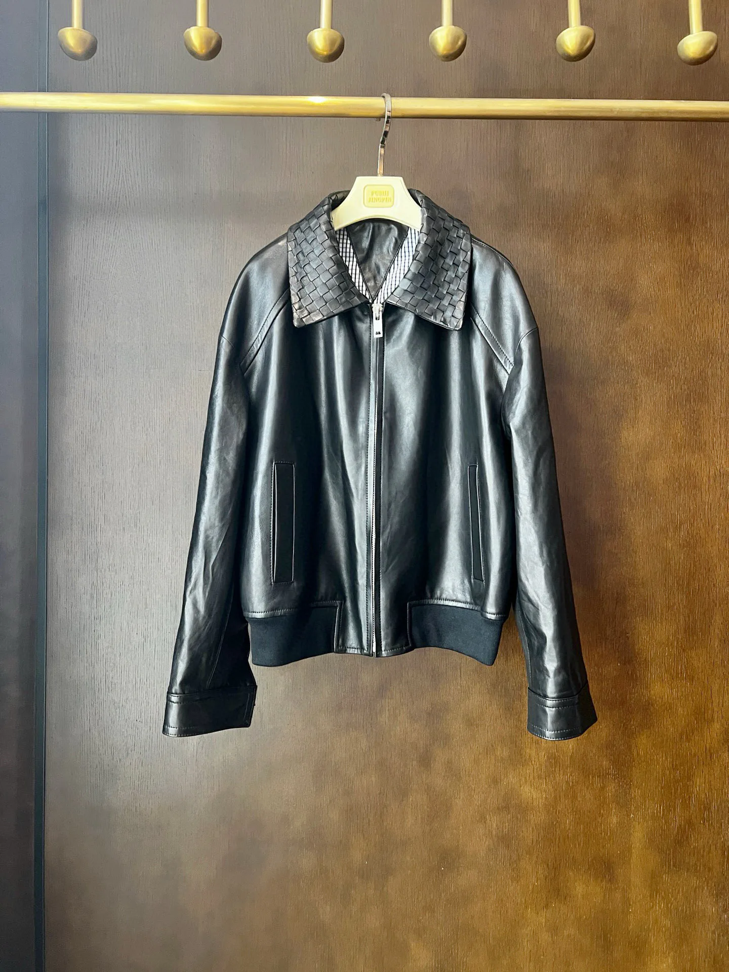 Кожаные Куртки И Дублёнки Женские Bottega Veneta 9101651