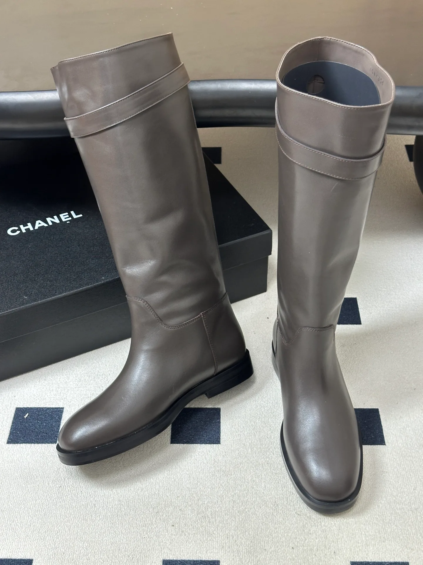 Сапоги Женские Chanel 18049461