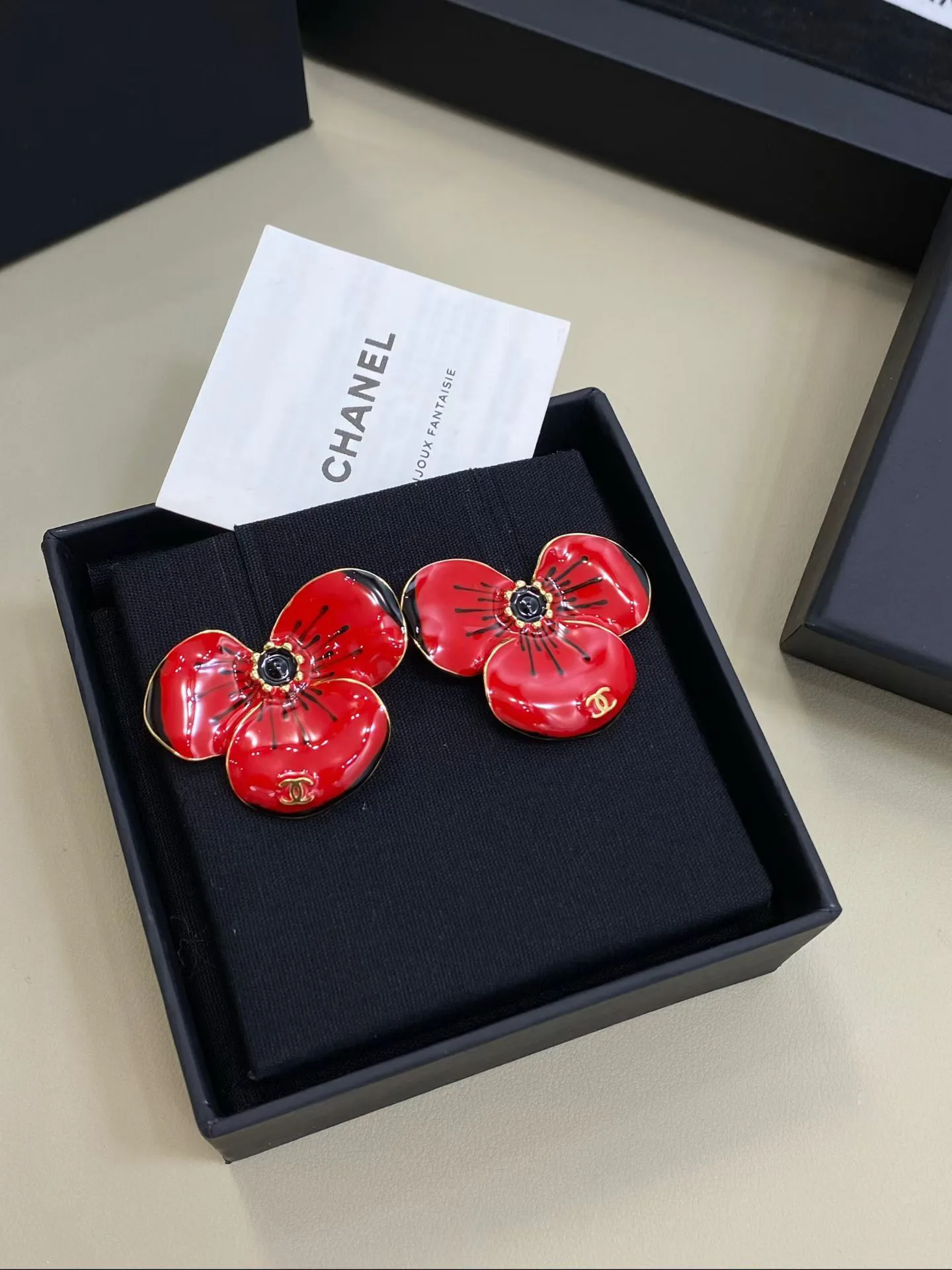 Бижутерия Chanel 18122630