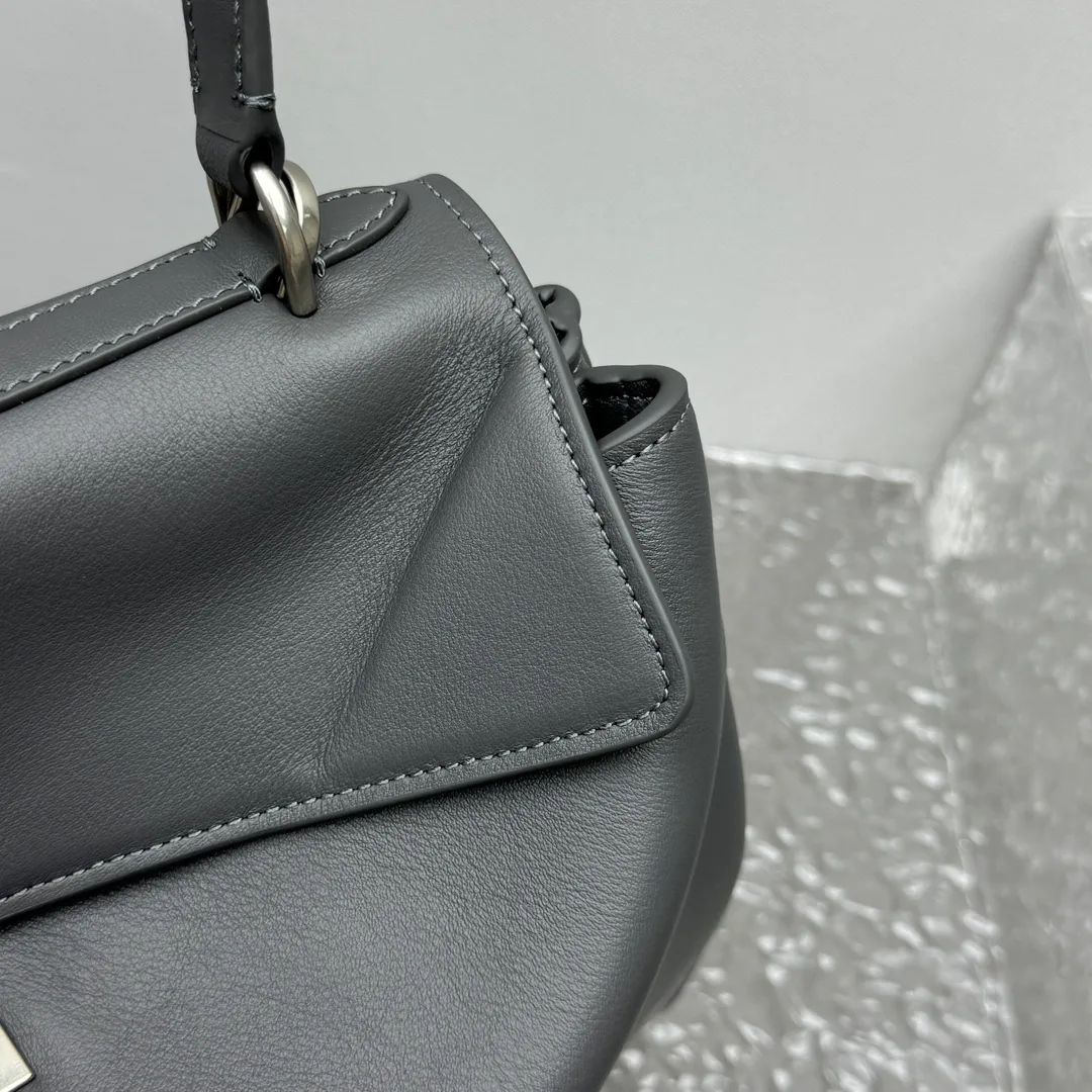 Классические Сумки Женские Balenciaga 11524775