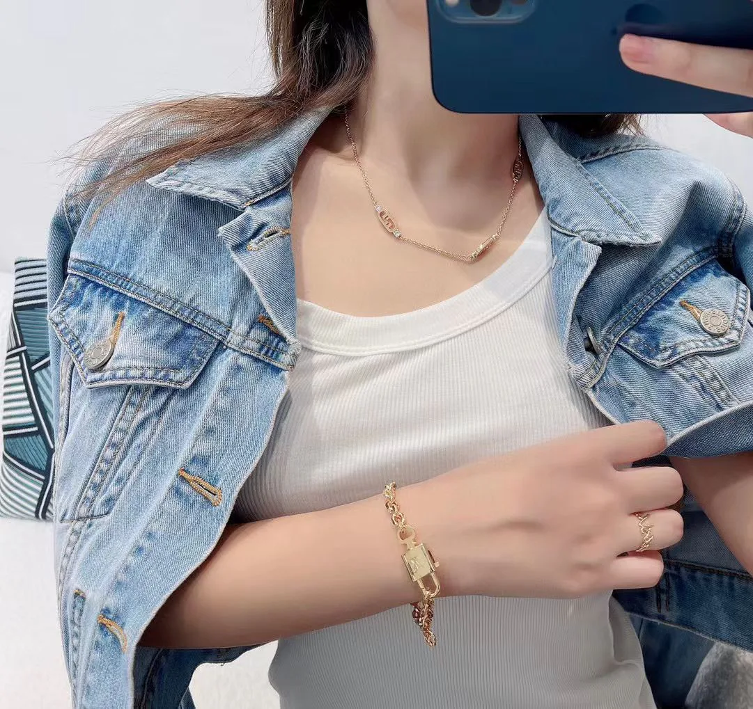 Бижутерия Louis Vuitton 410522