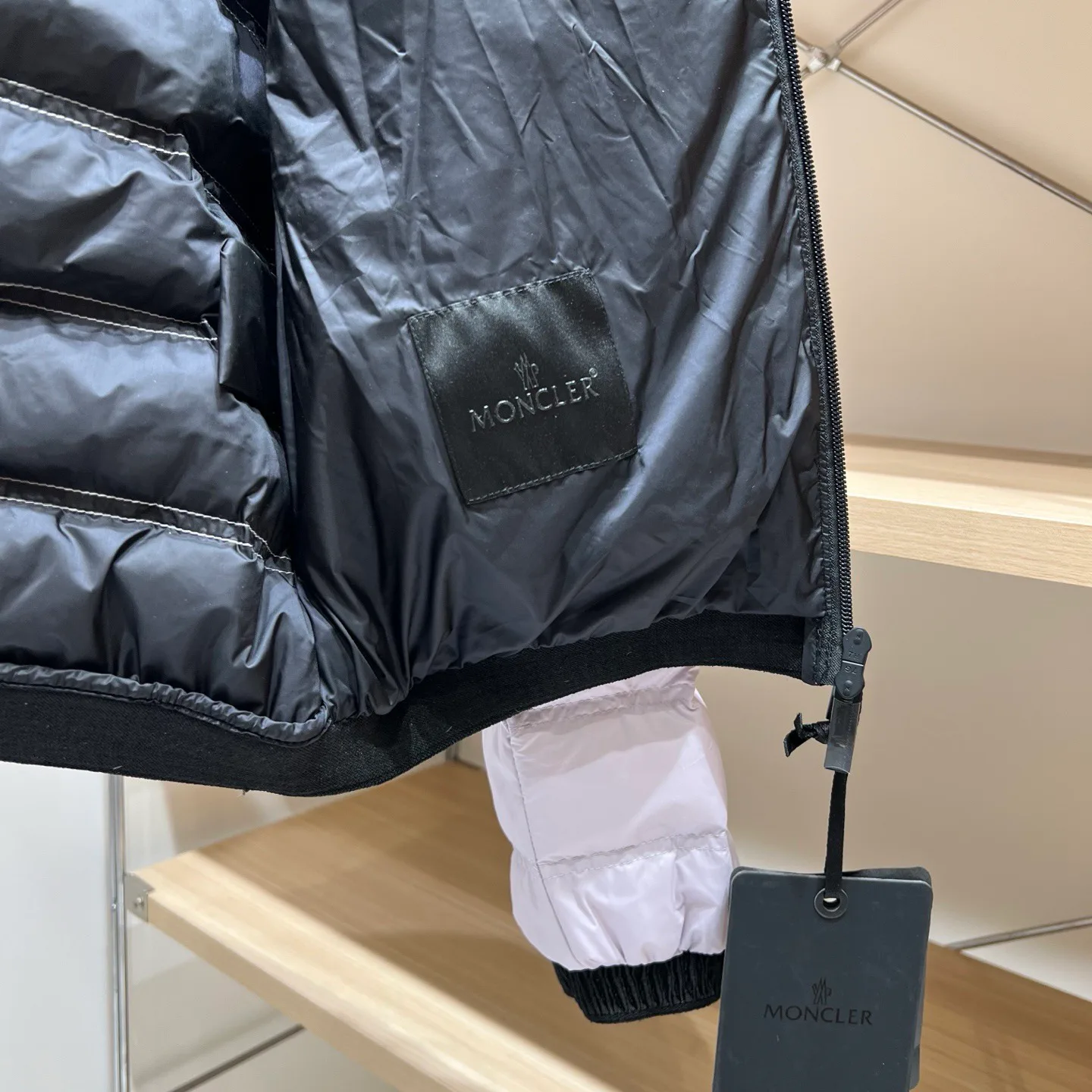 Куртки И Пуховики Женские Moncler 18001761
