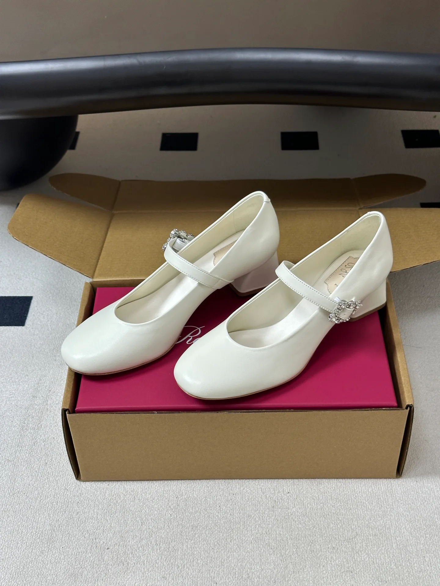 Туфли Женские Roger Vivier 18041484