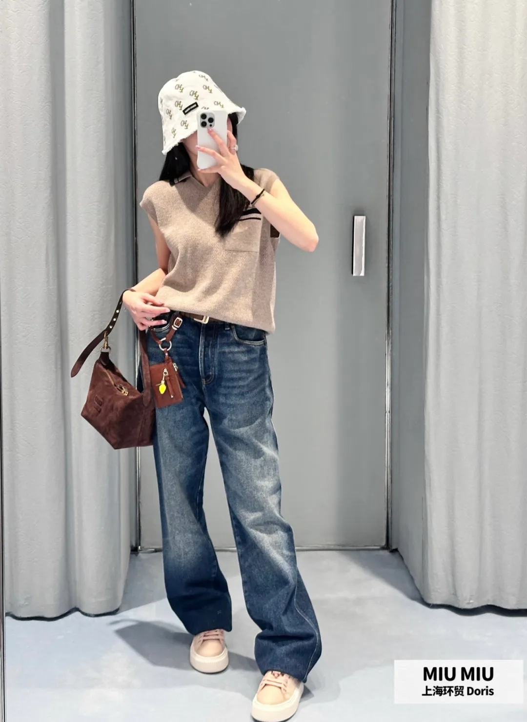 Джинсы Женские Miu Miu 18466071
